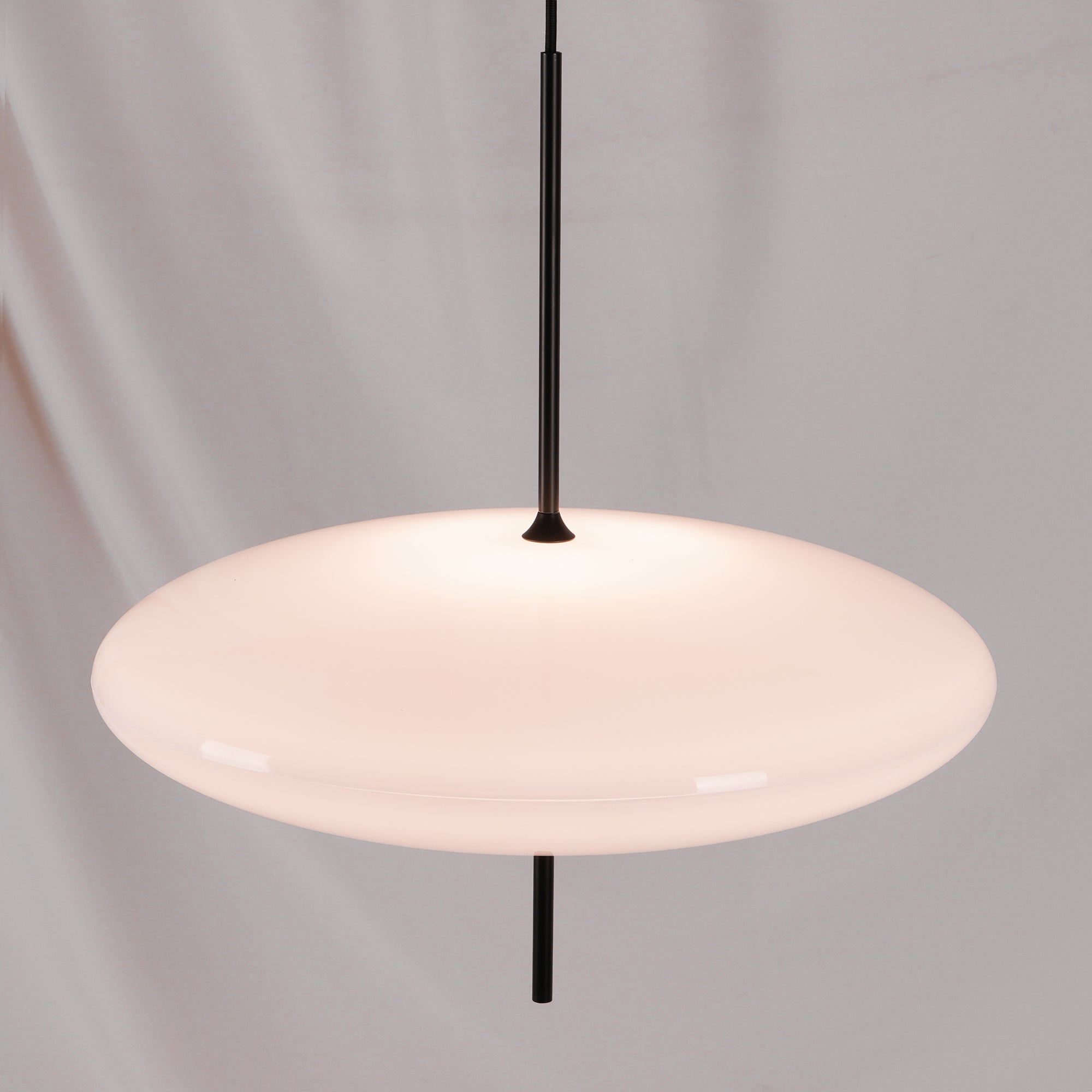 Lustra Suspension Noir Peint Réuni pour Salon