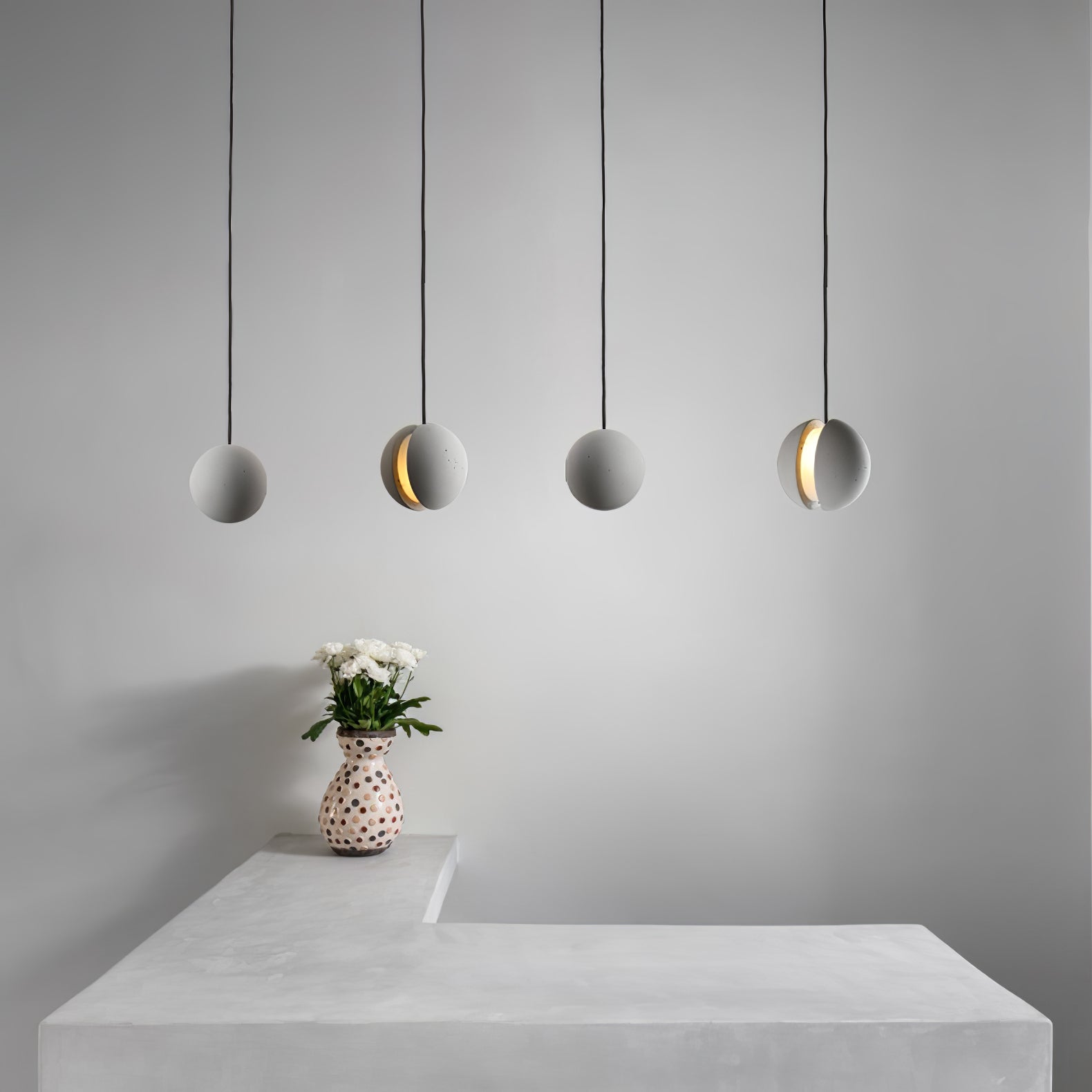 Solara Suspension Sphère en Béton Lune Minimaliste