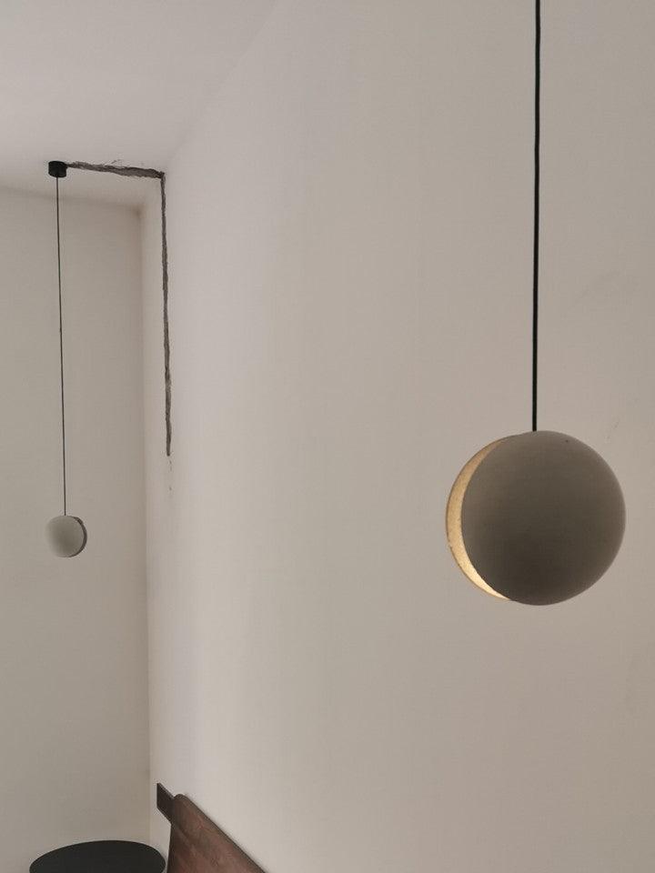 Solara Suspension Sphère en Béton Lune Minimaliste