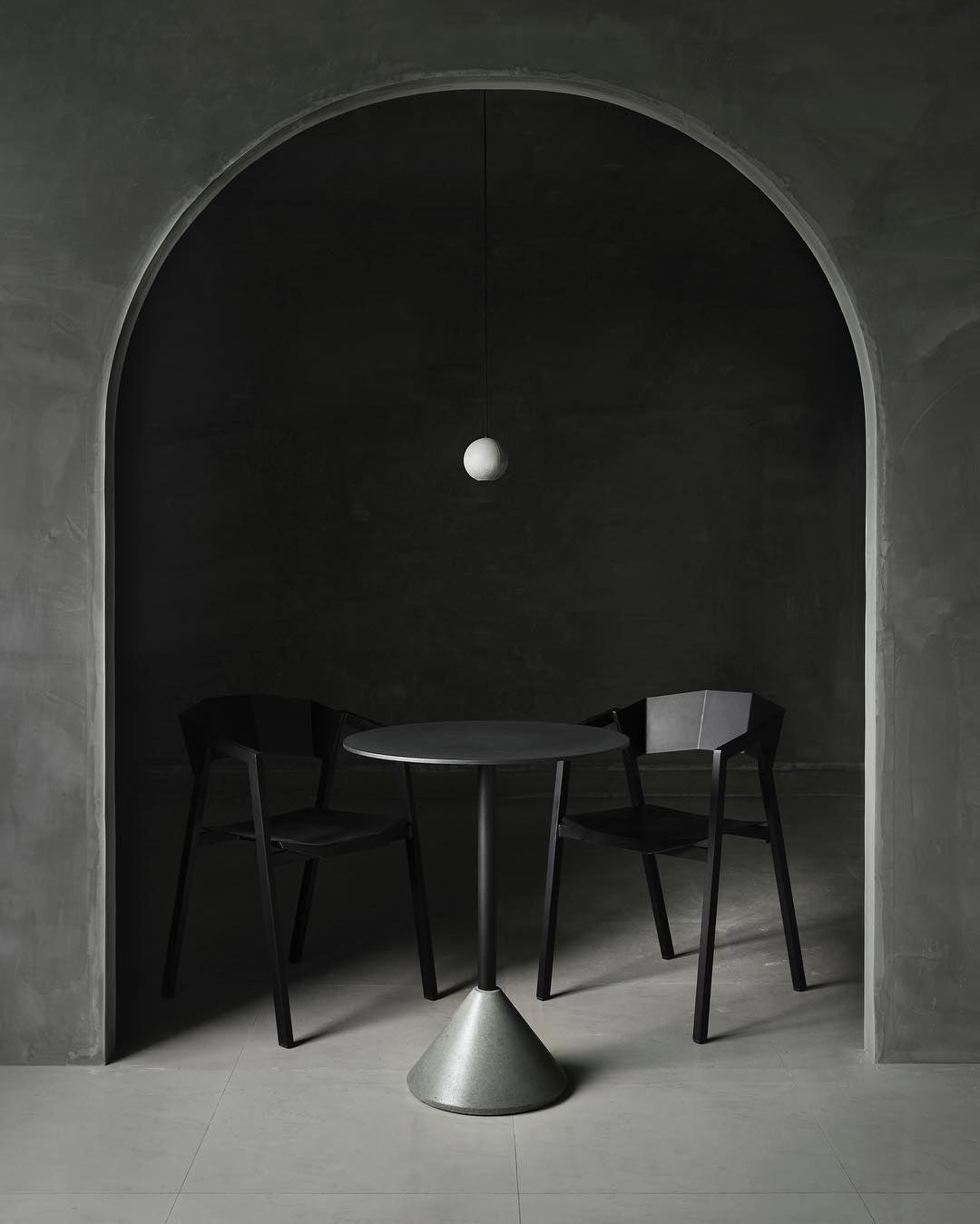 Solara Suspension Sphère en Béton Lune Minimaliste