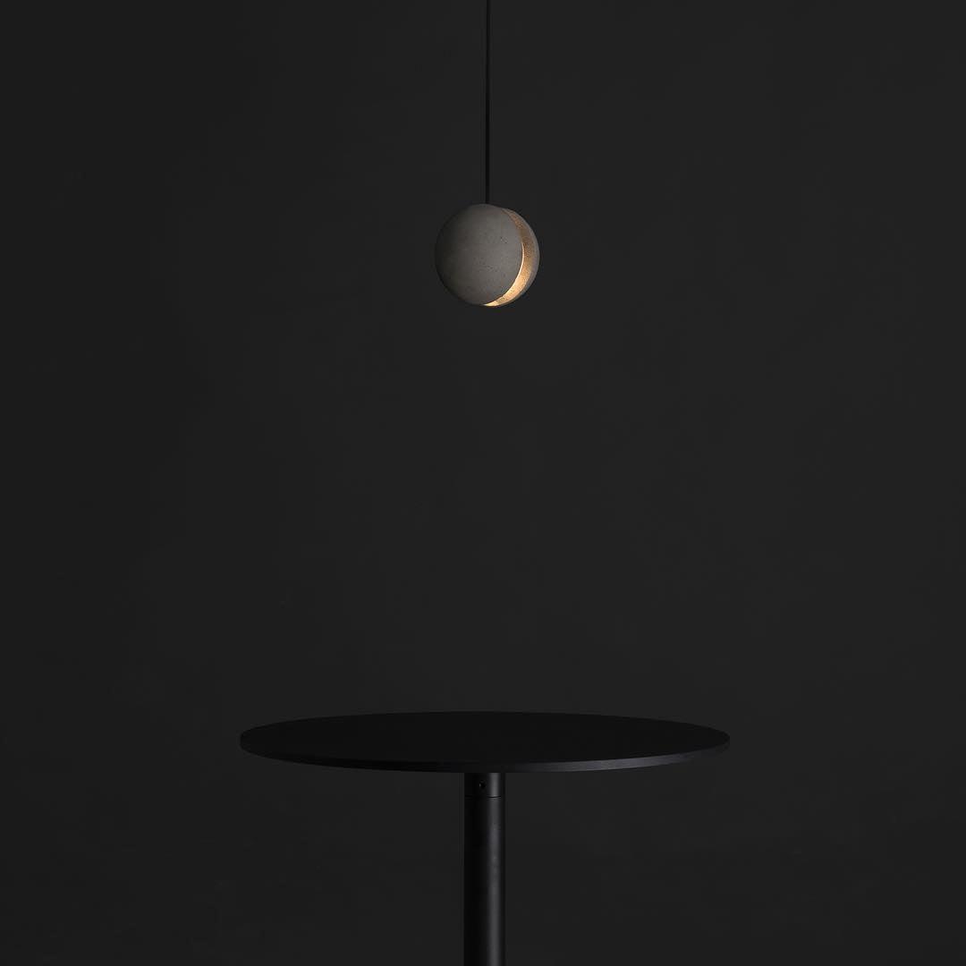 Solara Suspension Sphère en Béton Lune Minimaliste