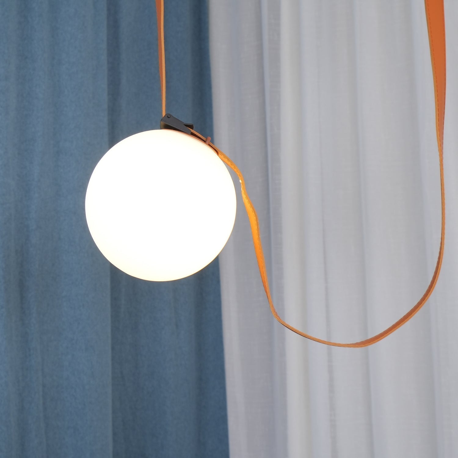 Lustra Suspension en Cuir et Verre