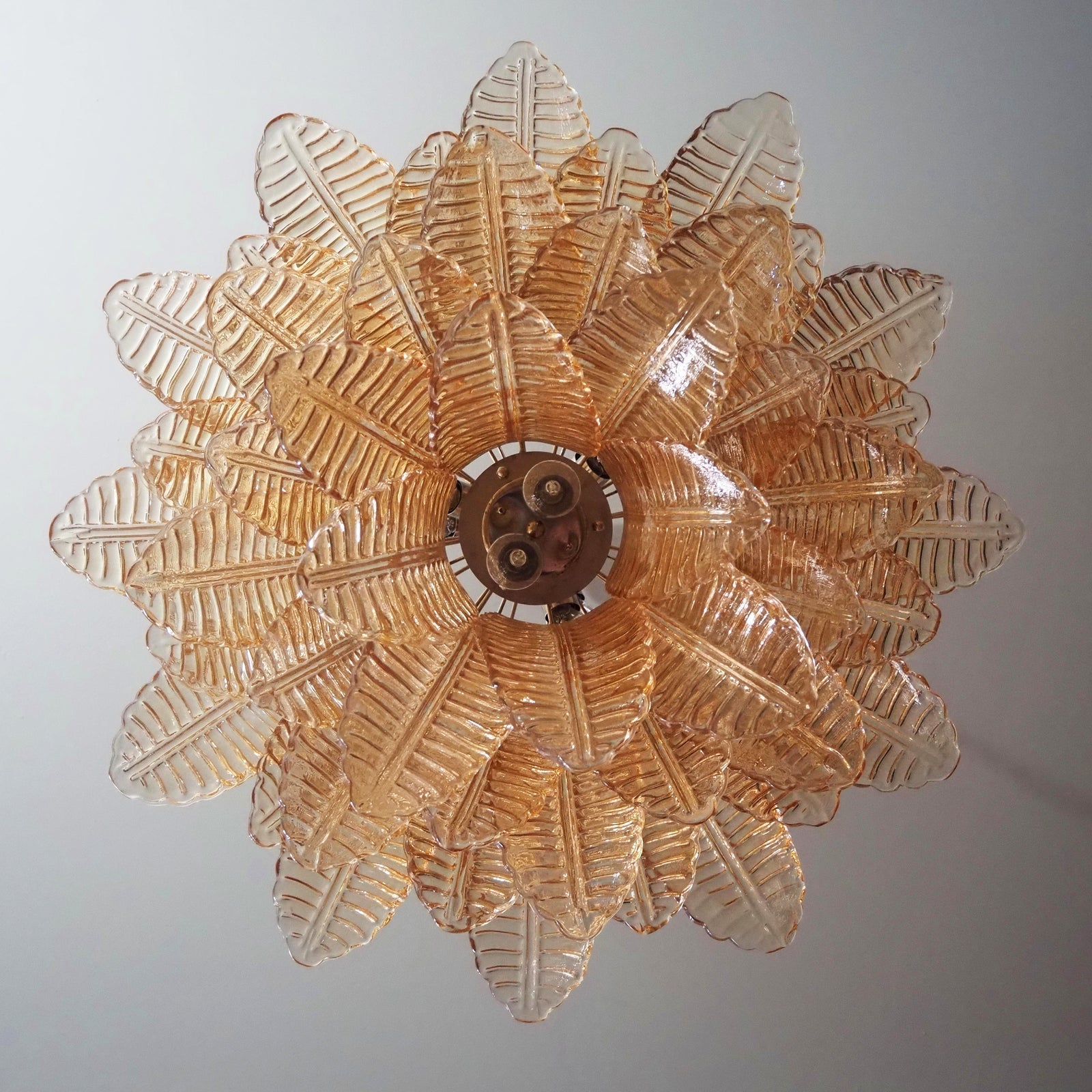 Aurora Lustre Ambre Feuille Verre Superposé Vénitien Élégance
