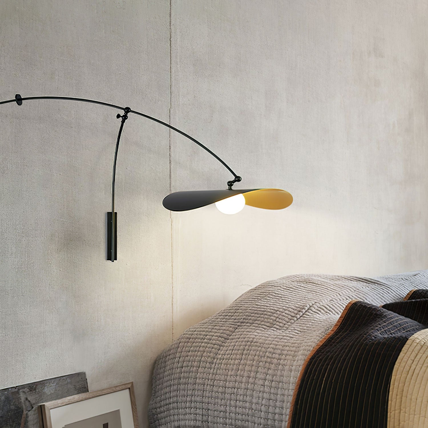 Embise Glass Minimalist  Wall Lamp
