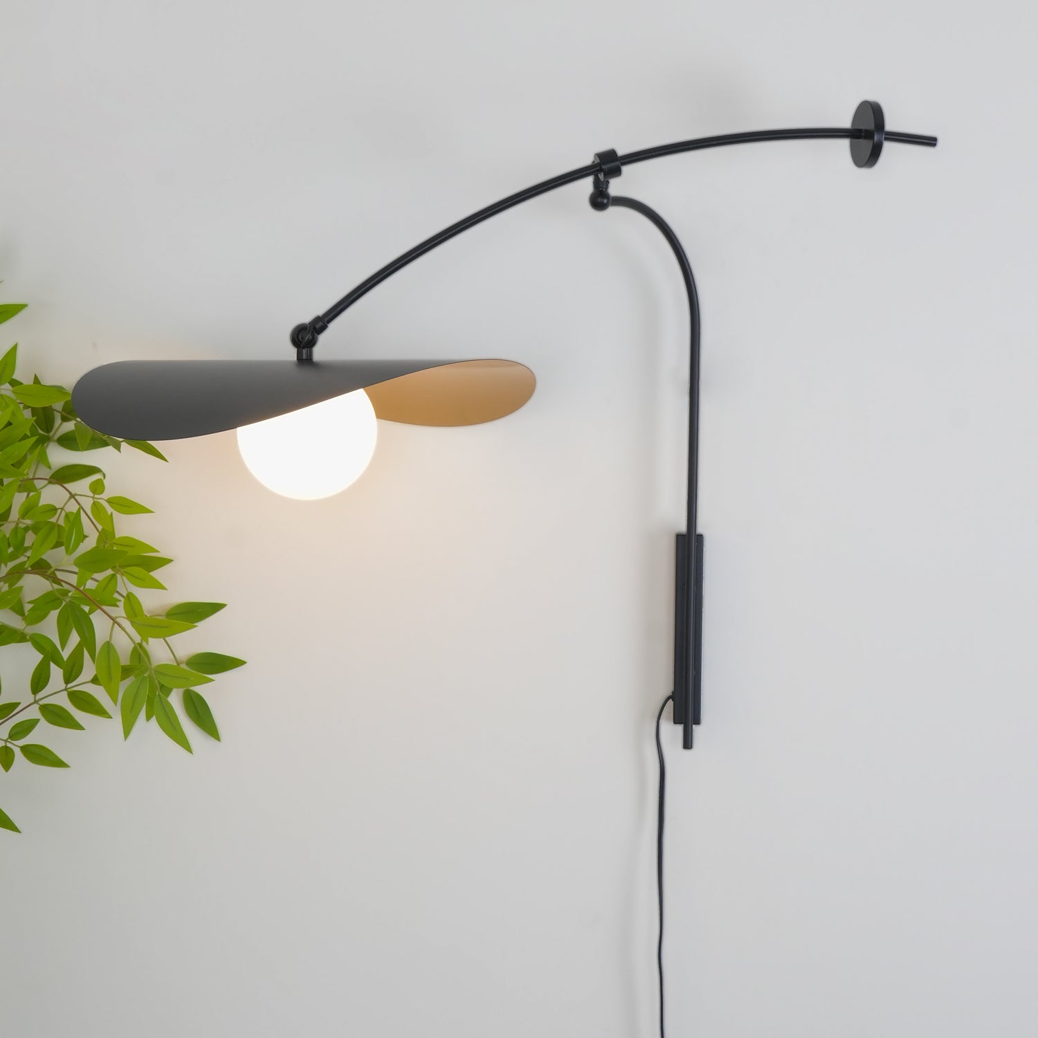 Embise Glass Minimalist  Wall Lamp