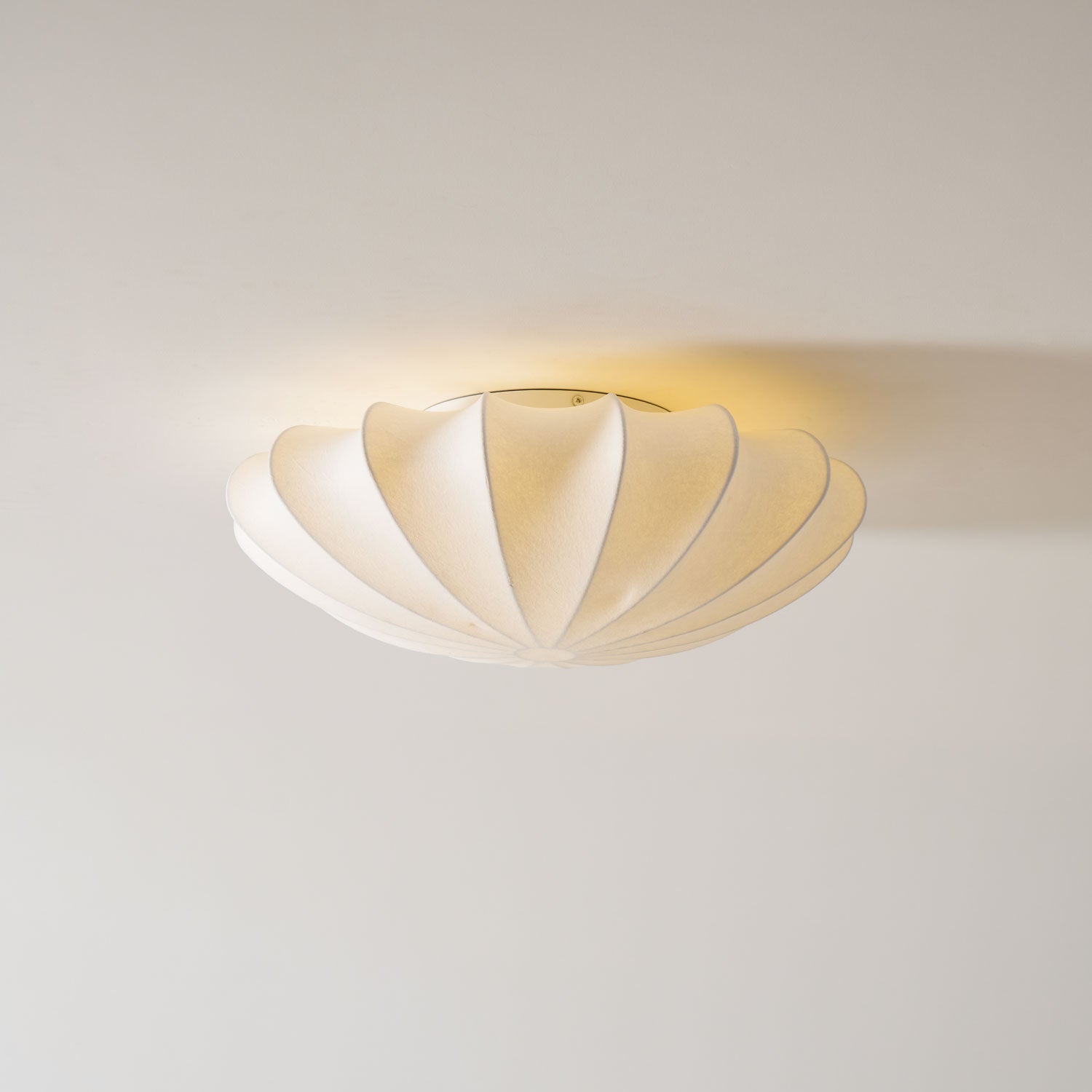 Solara Plafonnier Tissu Coquillage Sculptural Élégant