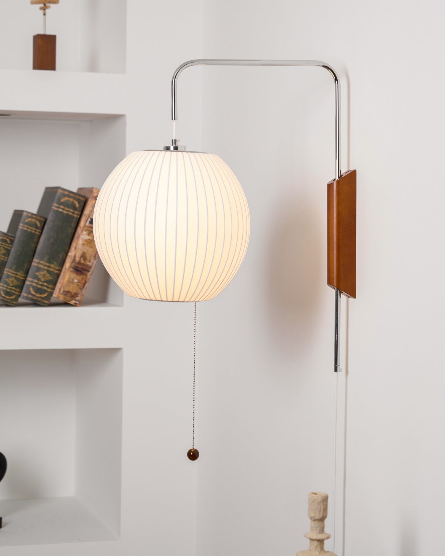 Lustra Wall Sconce Walnut Ball