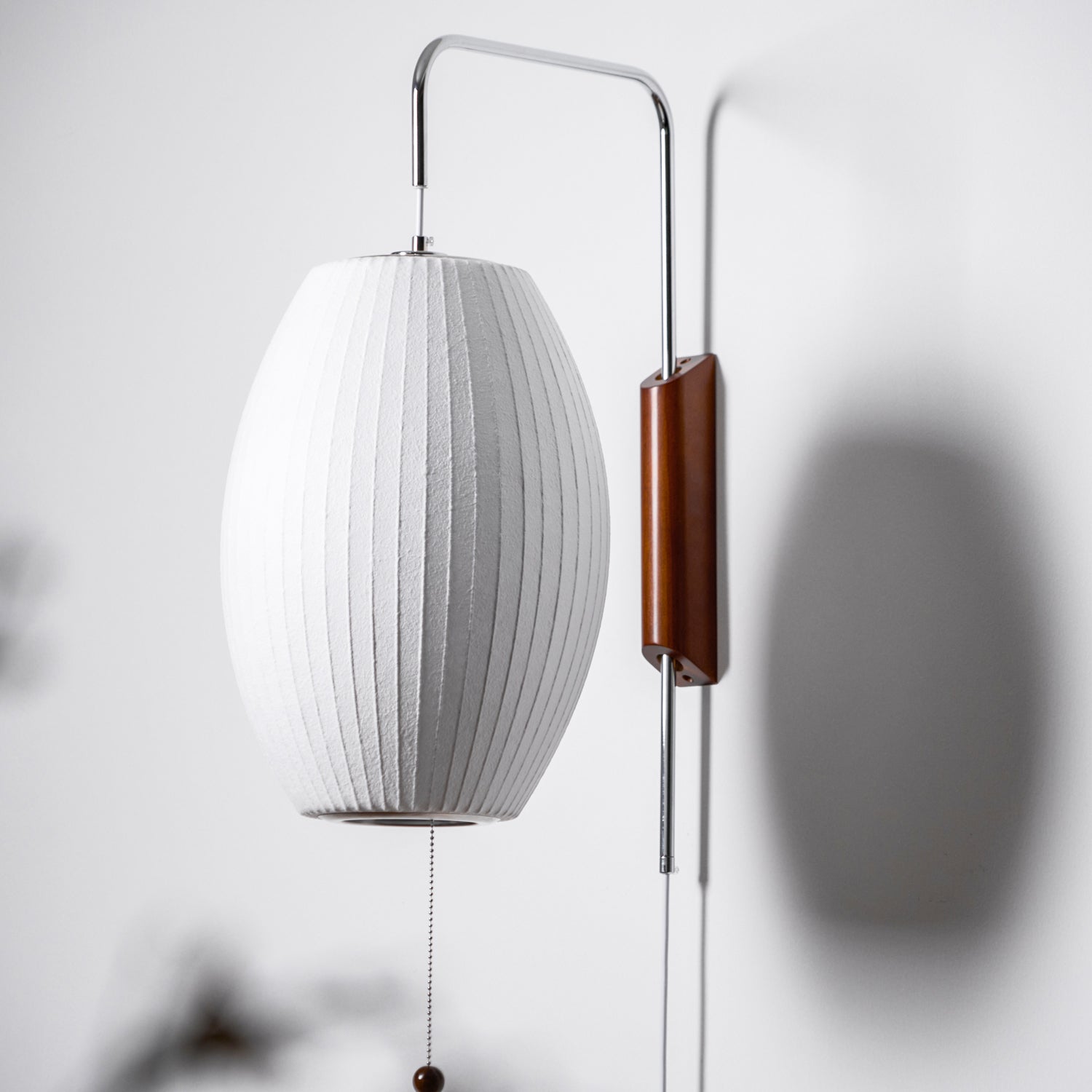 Lustra Wall Sconce Walnut Ball