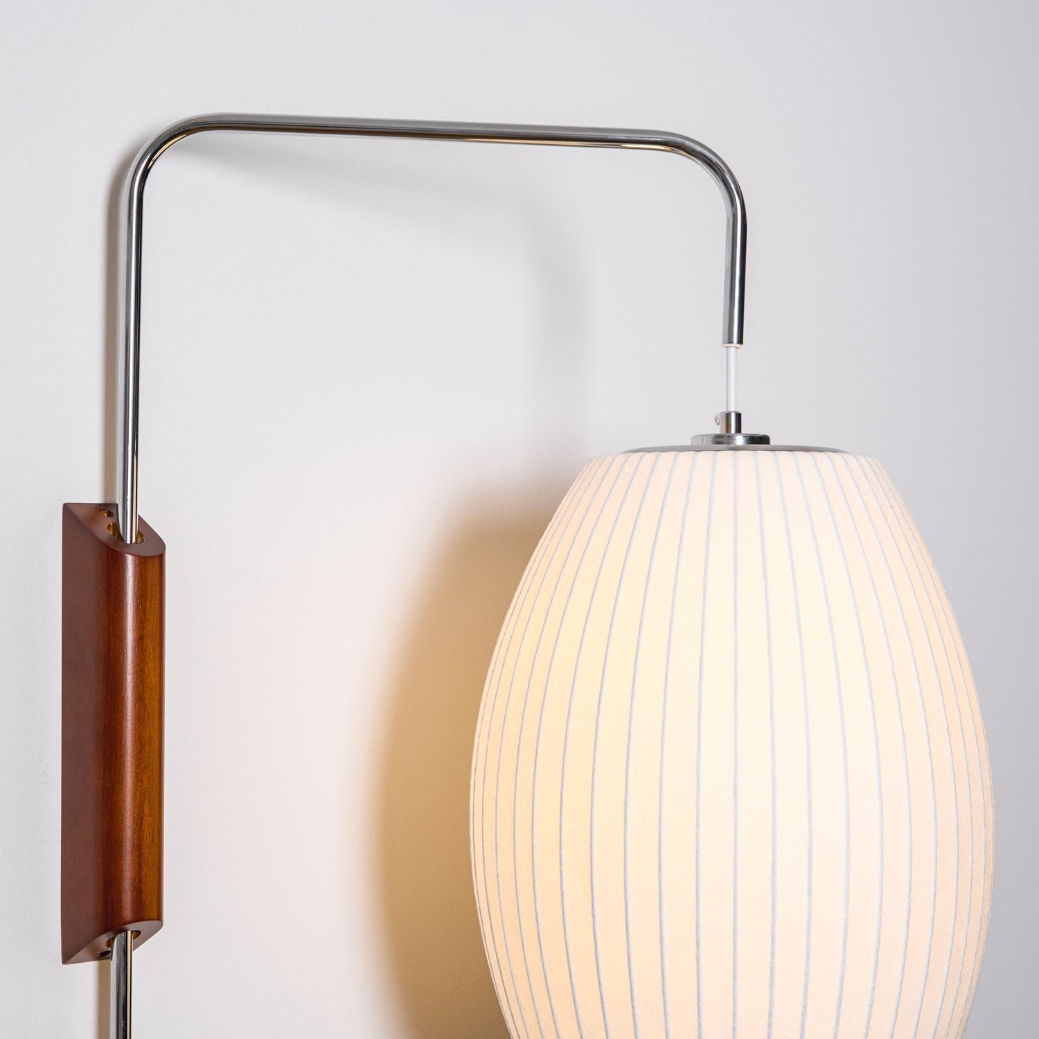 Lustra Wall Sconce Walnut Ball