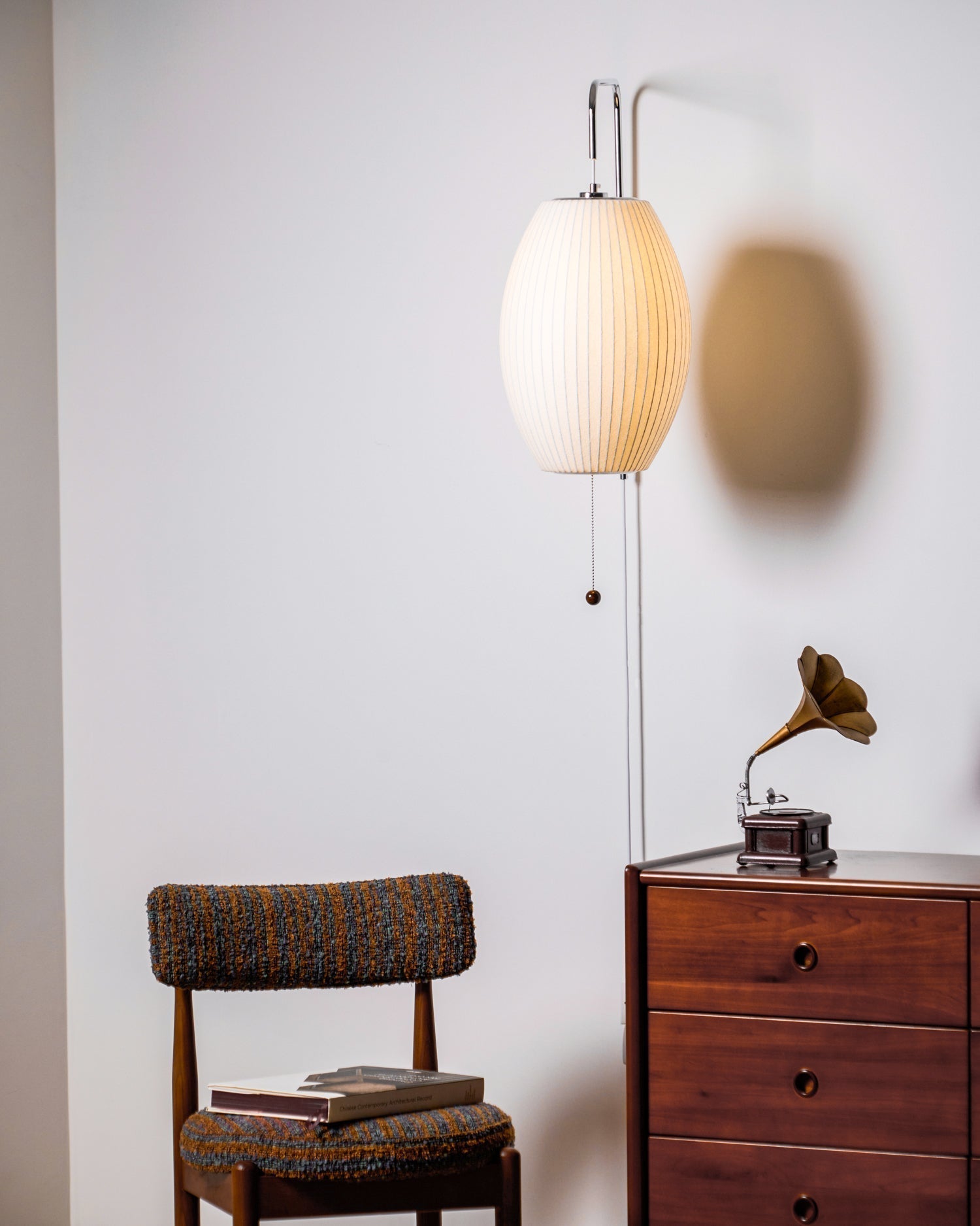 Lustra Wall Sconce Walnut Ball