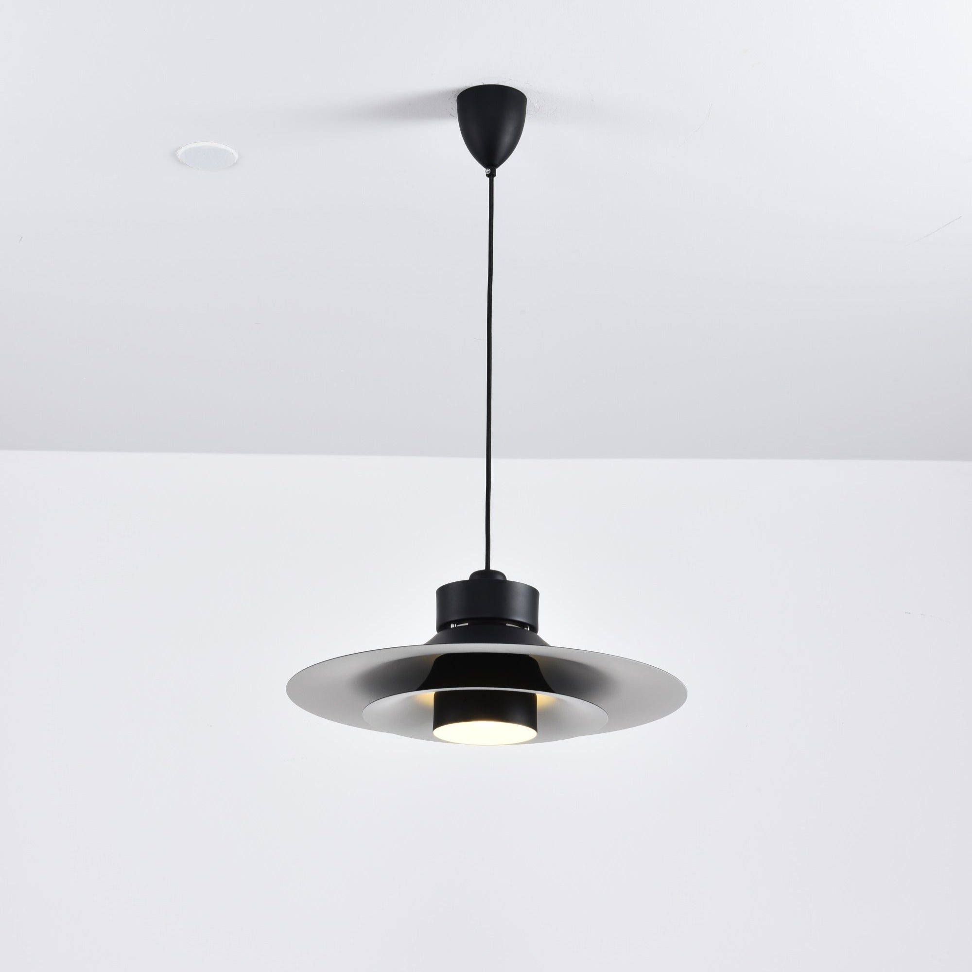 Sadie Suspension Minimaliste