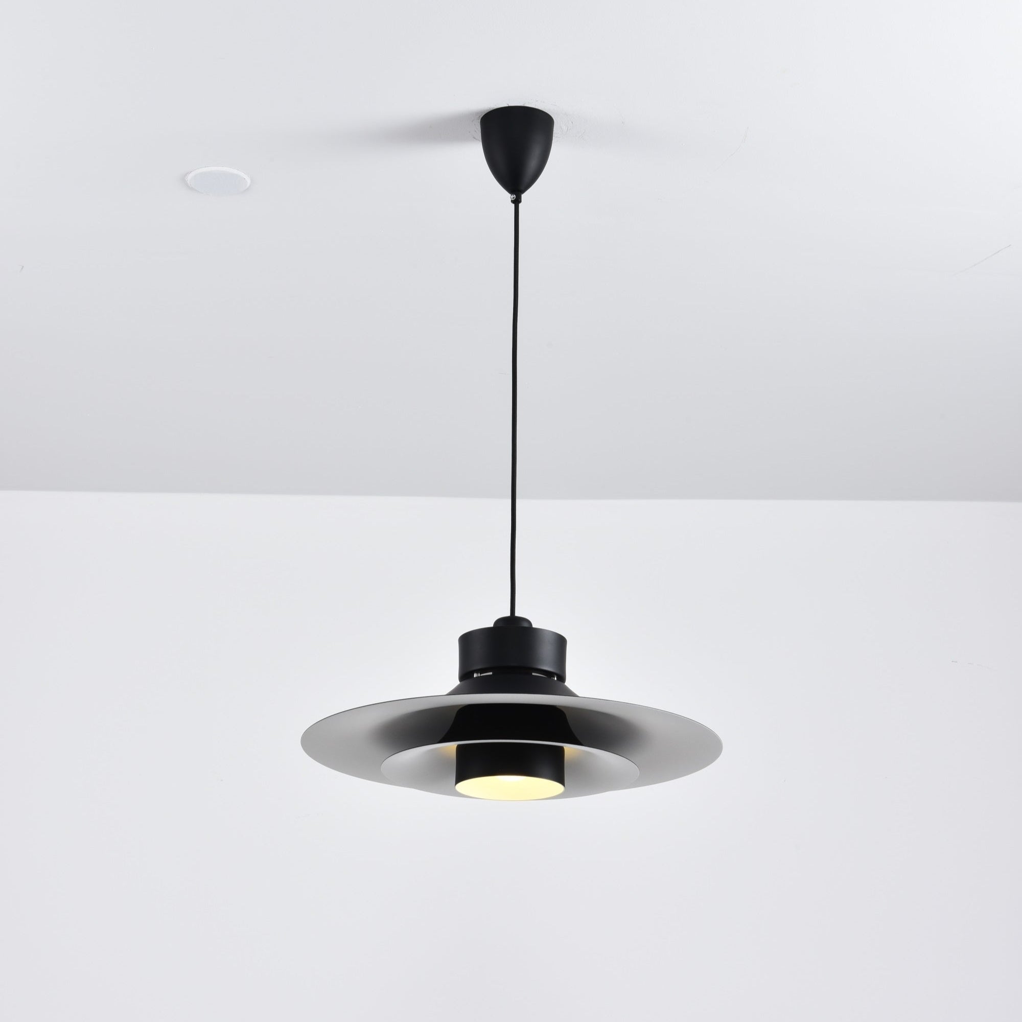 Sadie Suspension Minimaliste