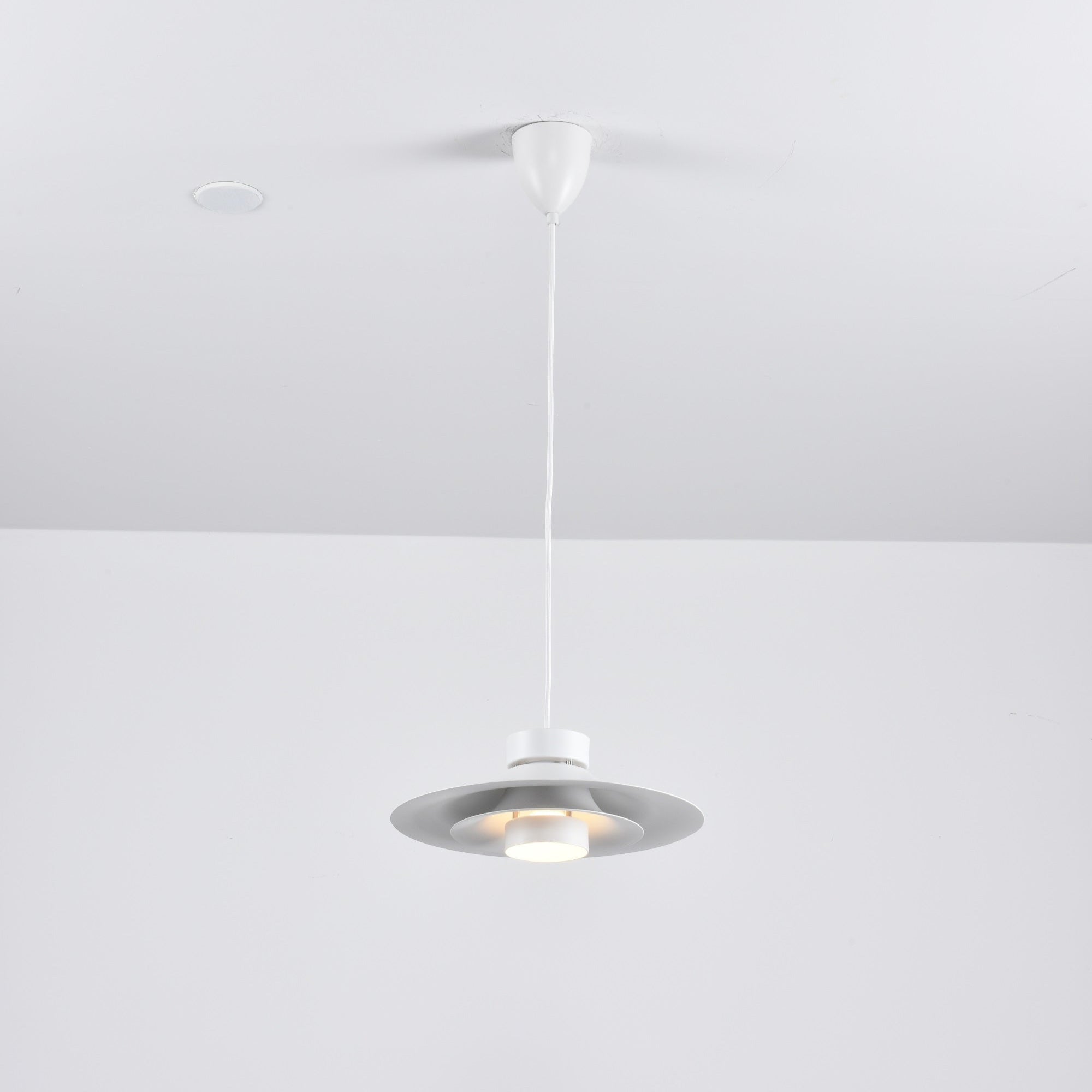 Sadie Suspension Minimaliste