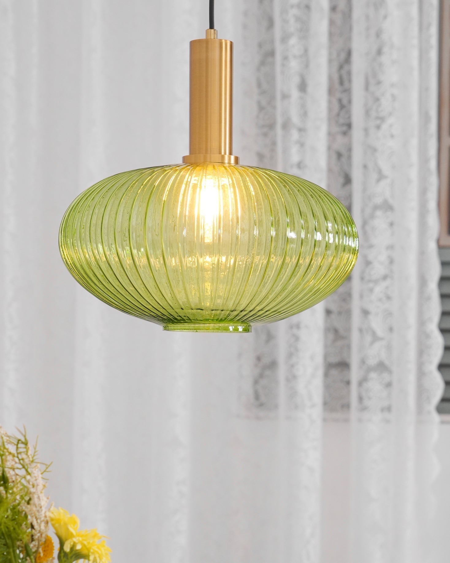 Elara Suspension Élégante à Rayures