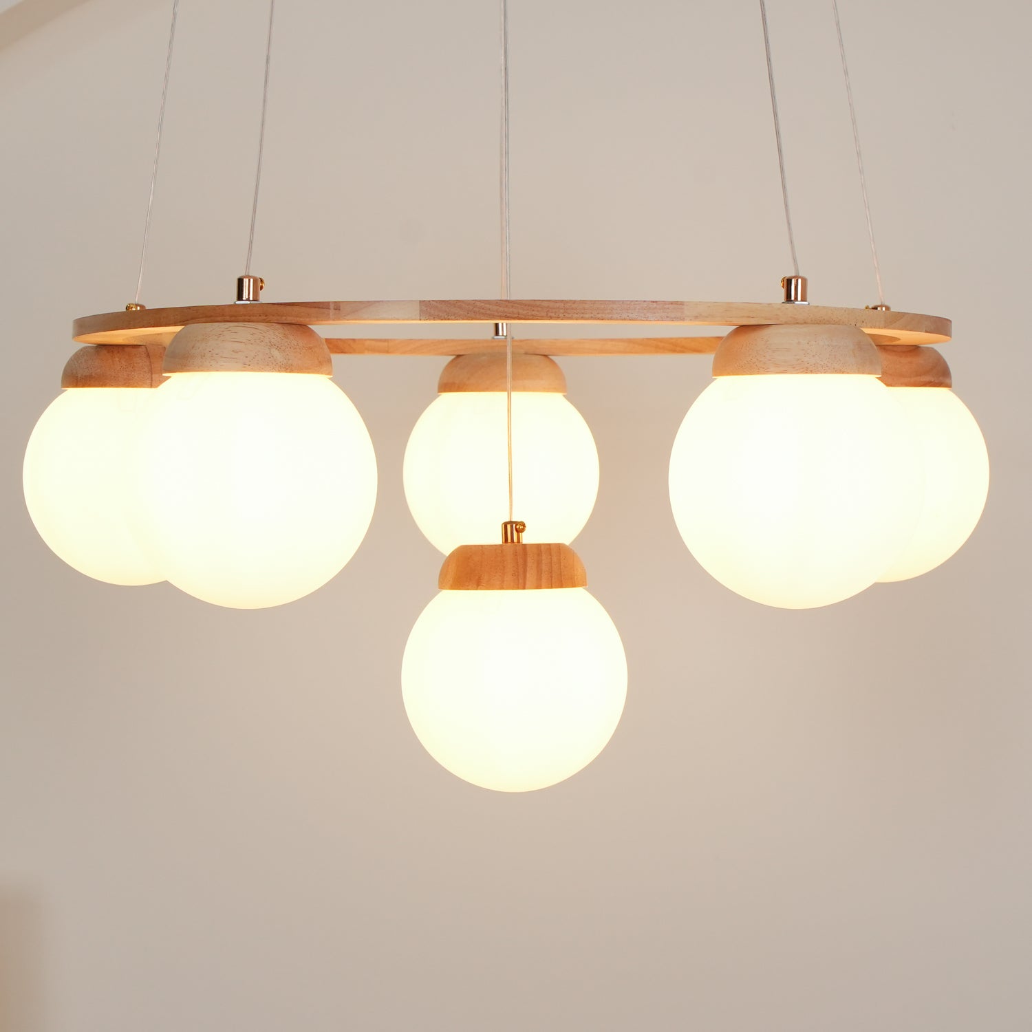 Lustra Lustre en Bois avec Anneau et Globes