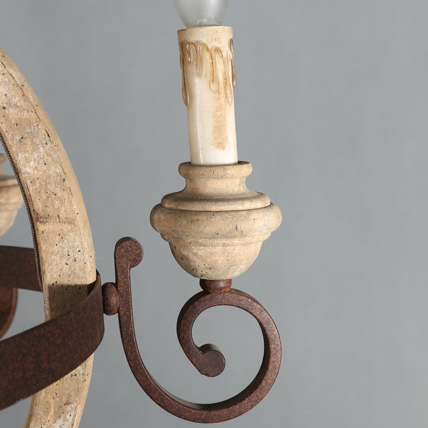 Cumaryra Lustre Traditionnel en Bois et Métal Sculpté à La Main