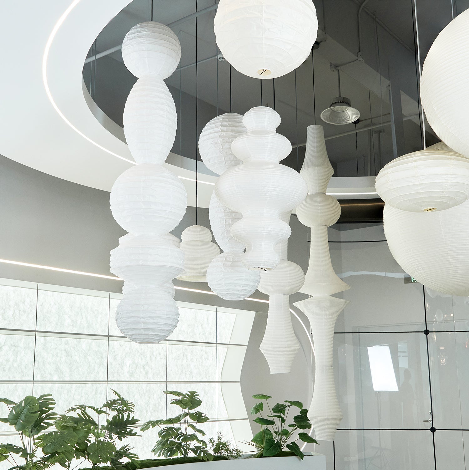 Solara Suspension en Papier Minimaliste