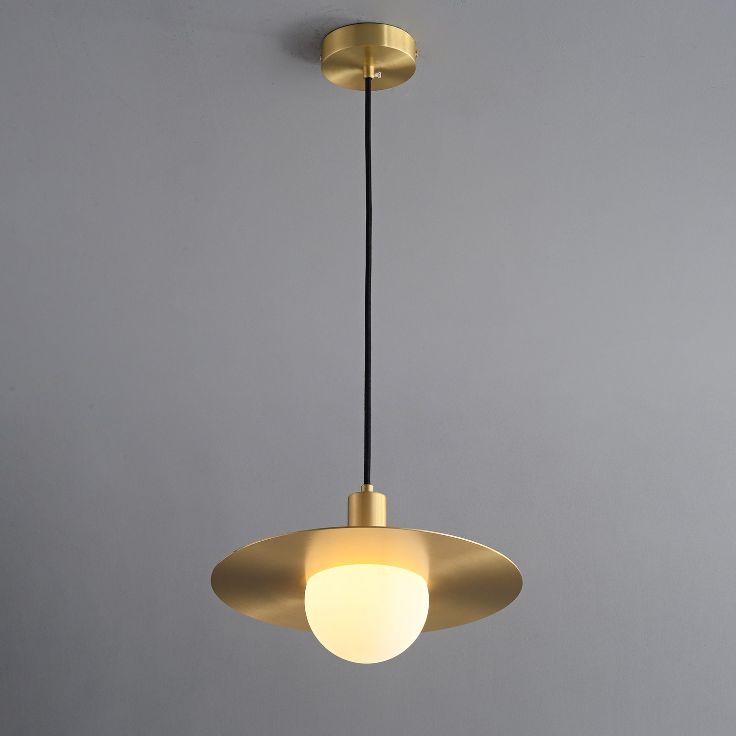 Orionis Lampe Suspendue en Verre et Laiton de Qualité Supérieure