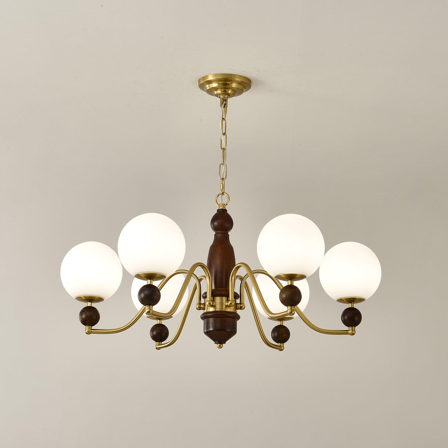 Lustra Lustre Bois Laiton Globe