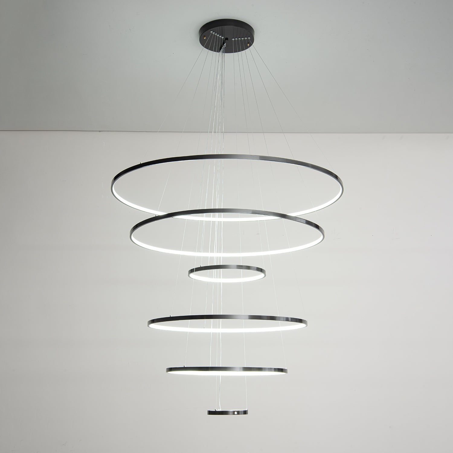 Arthaila Lustre Anneaux Modernes Minimalistes en Laiton