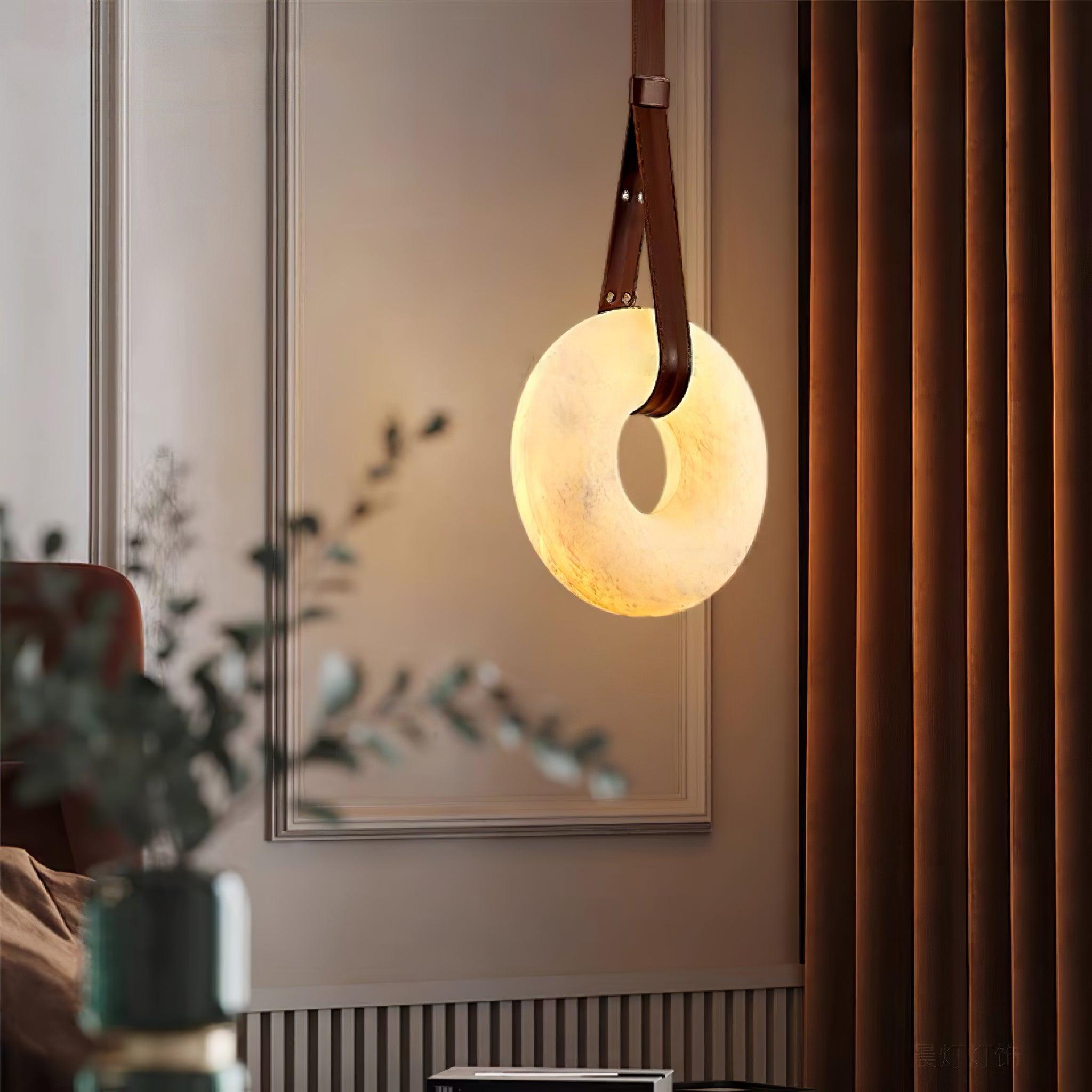 Aira Suspension Lampe Anneau en albâtre Lanières en cuir Luxe scandinave