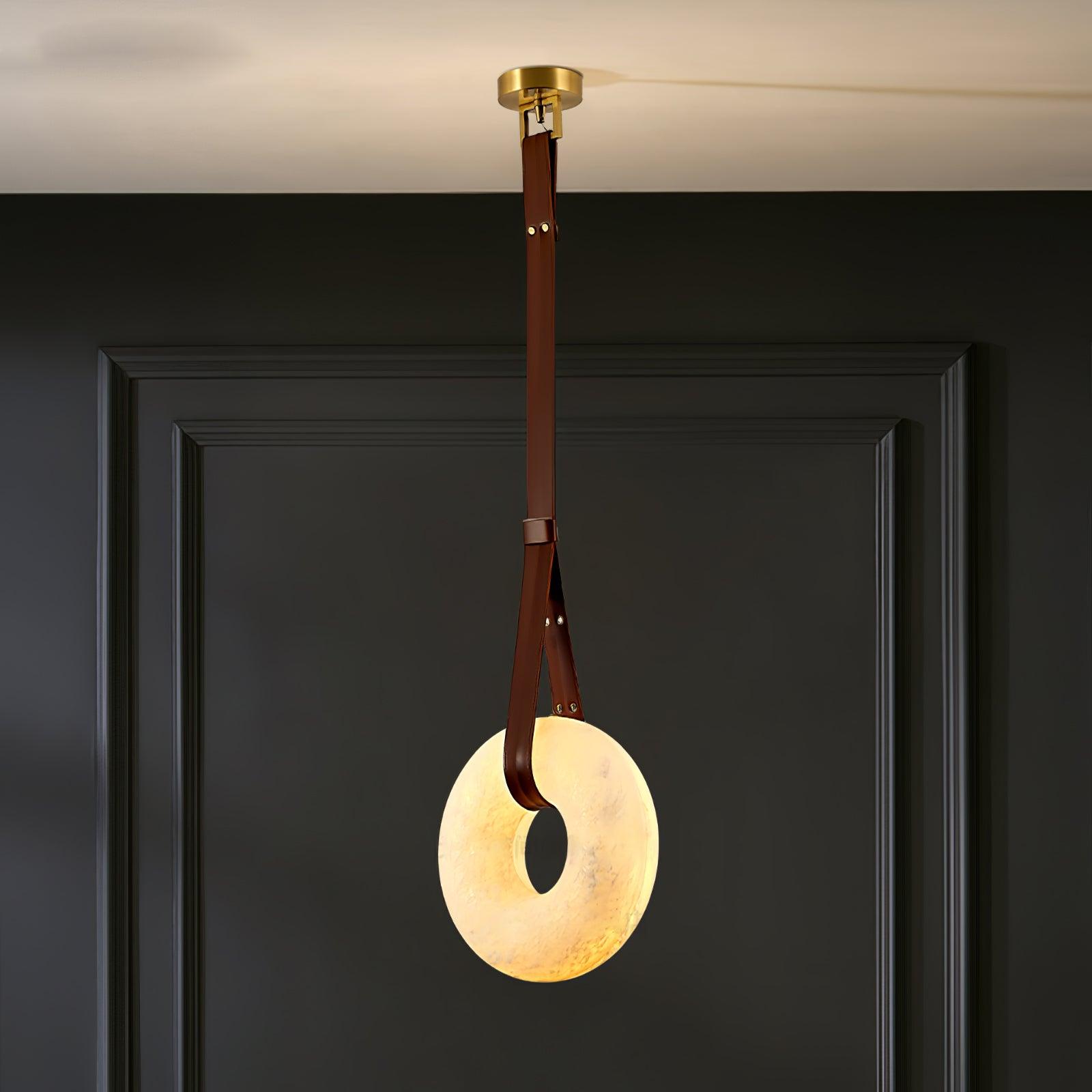 Aira Suspension Lampe Anneau en albâtre Lanières en cuir Luxe scandinave