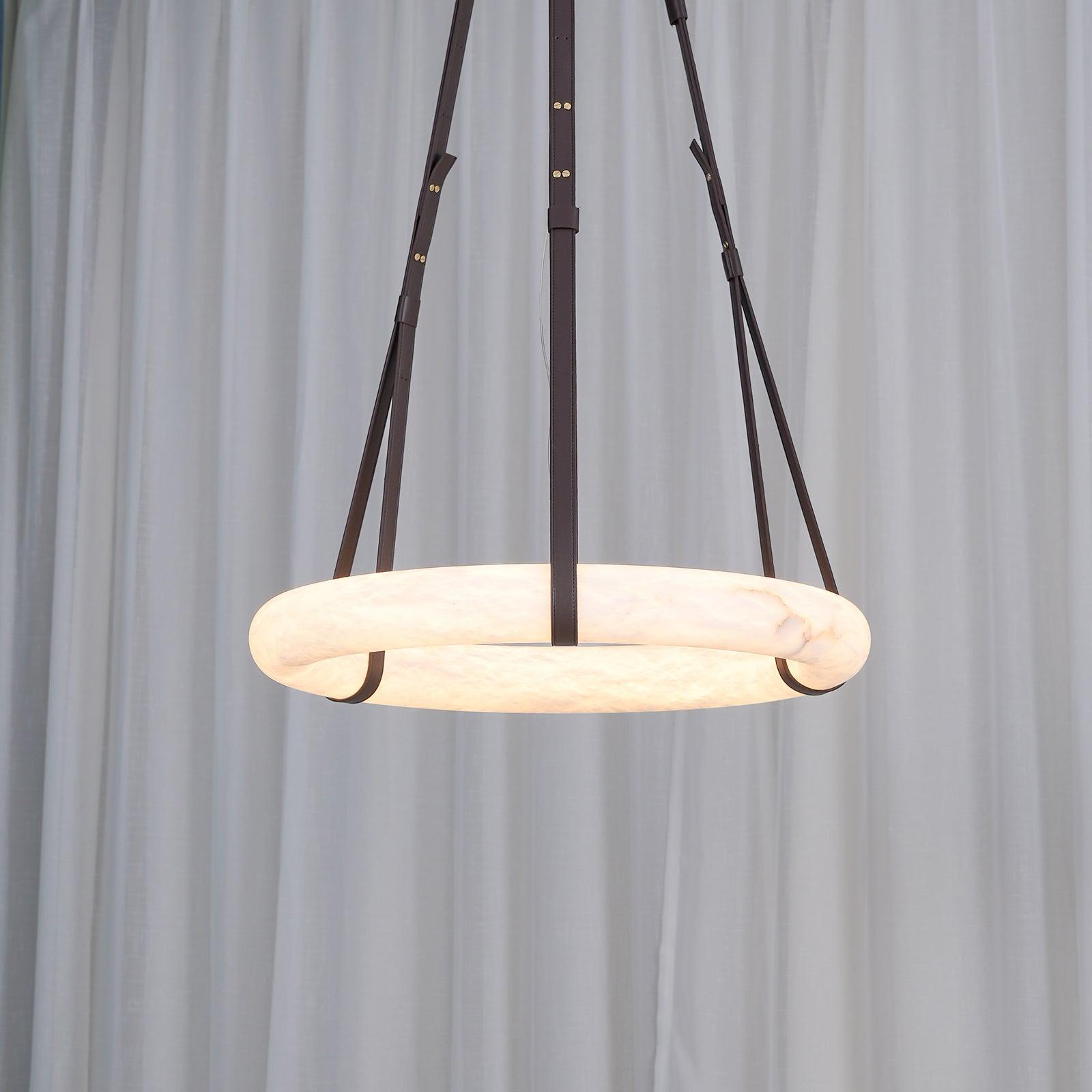 Aira Suspension Lampe Anneau en albâtre Lanières en cuir Luxe scandinave
