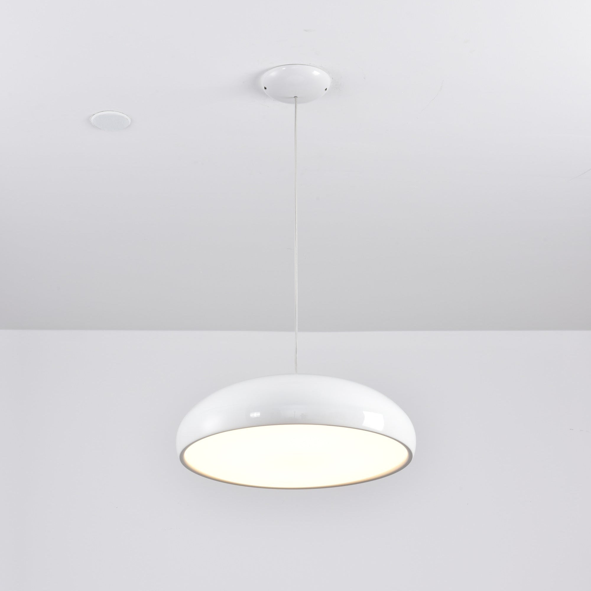 Calynda Suspension Minimaliste