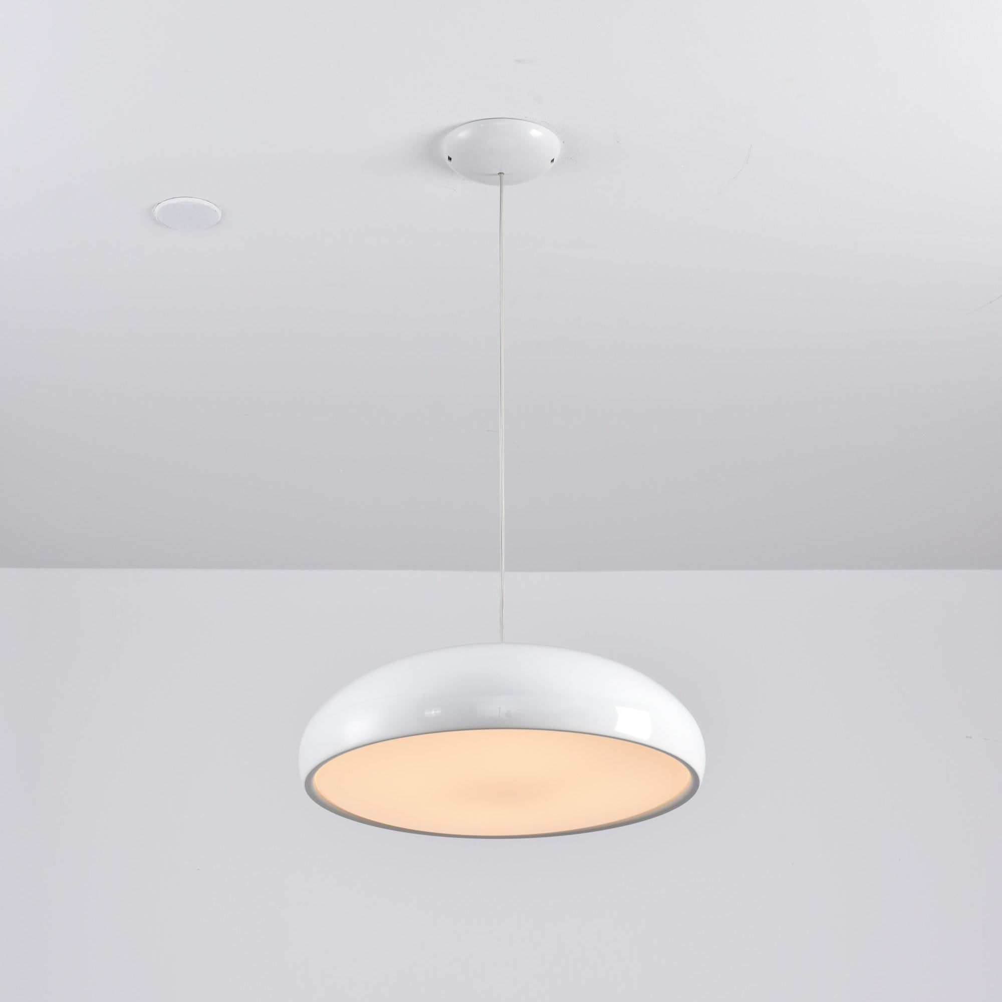Calynda Suspension Minimaliste