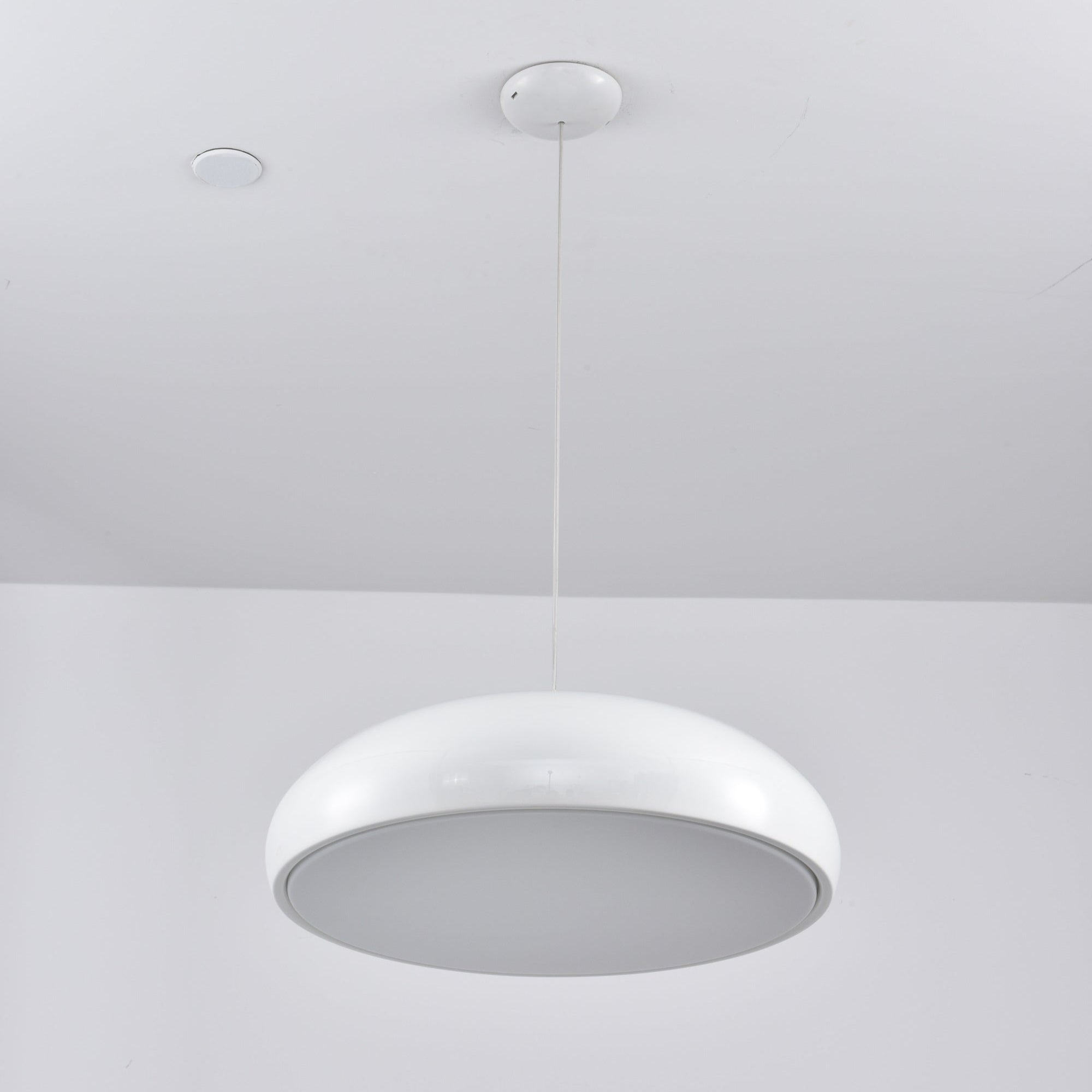 Calynda Suspension Minimaliste