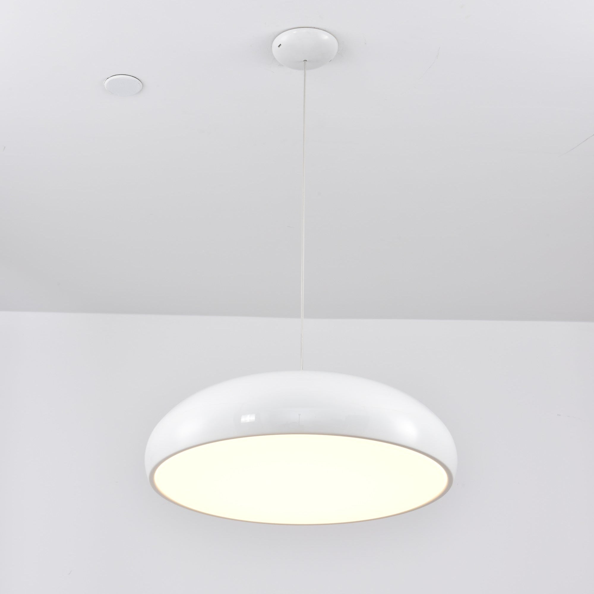 Calynda Suspension Minimaliste