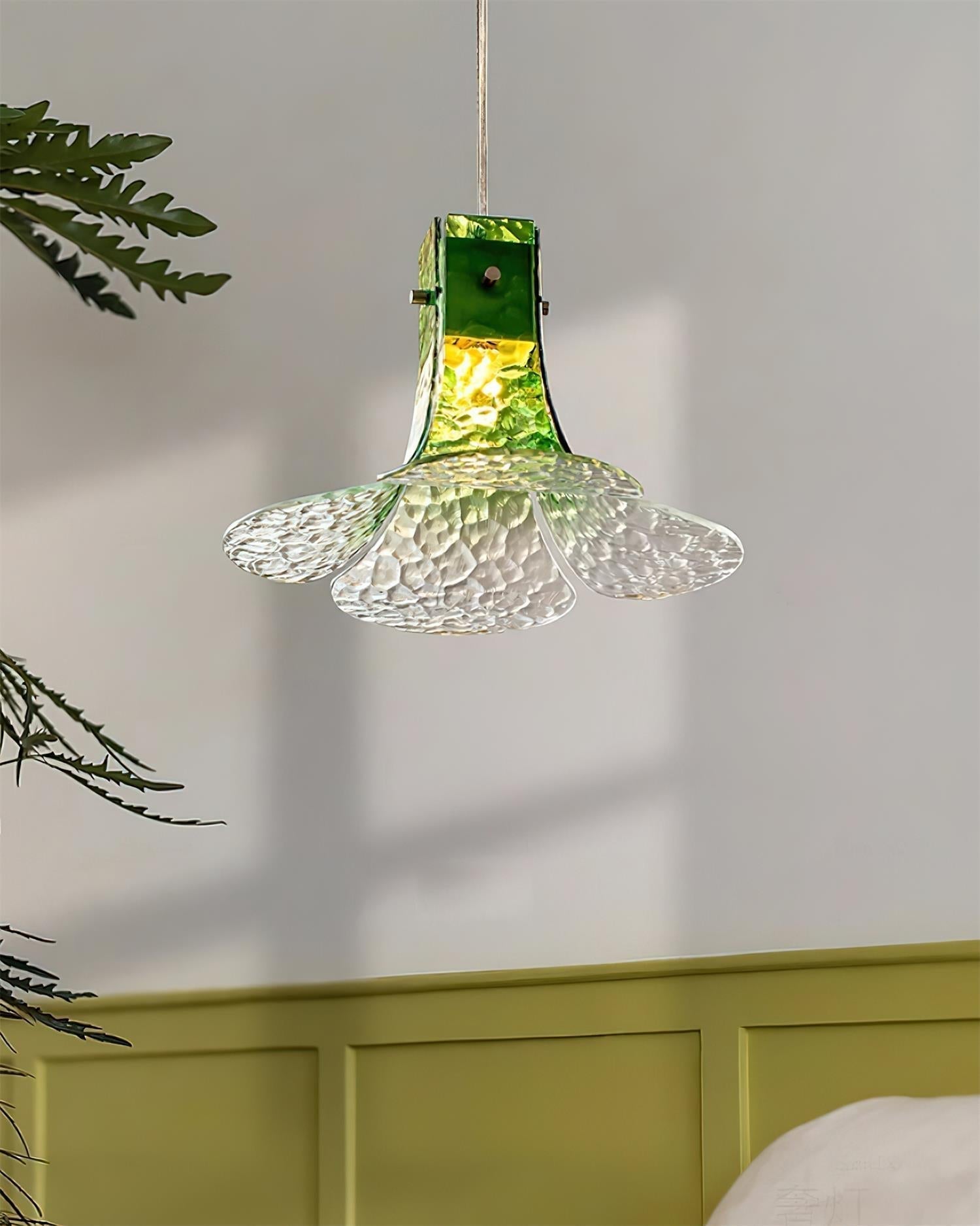 Panya Suspension en Verre Soufflé à la Main Pétale Organique