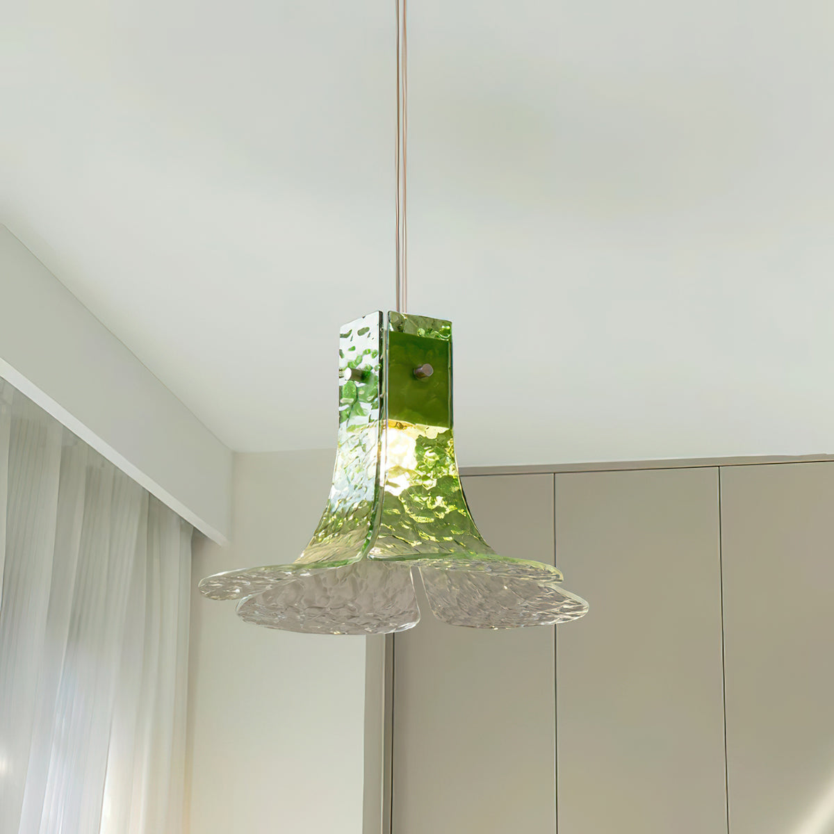 Panya Suspension en Verre Soufflé à la Main Pétale Organique