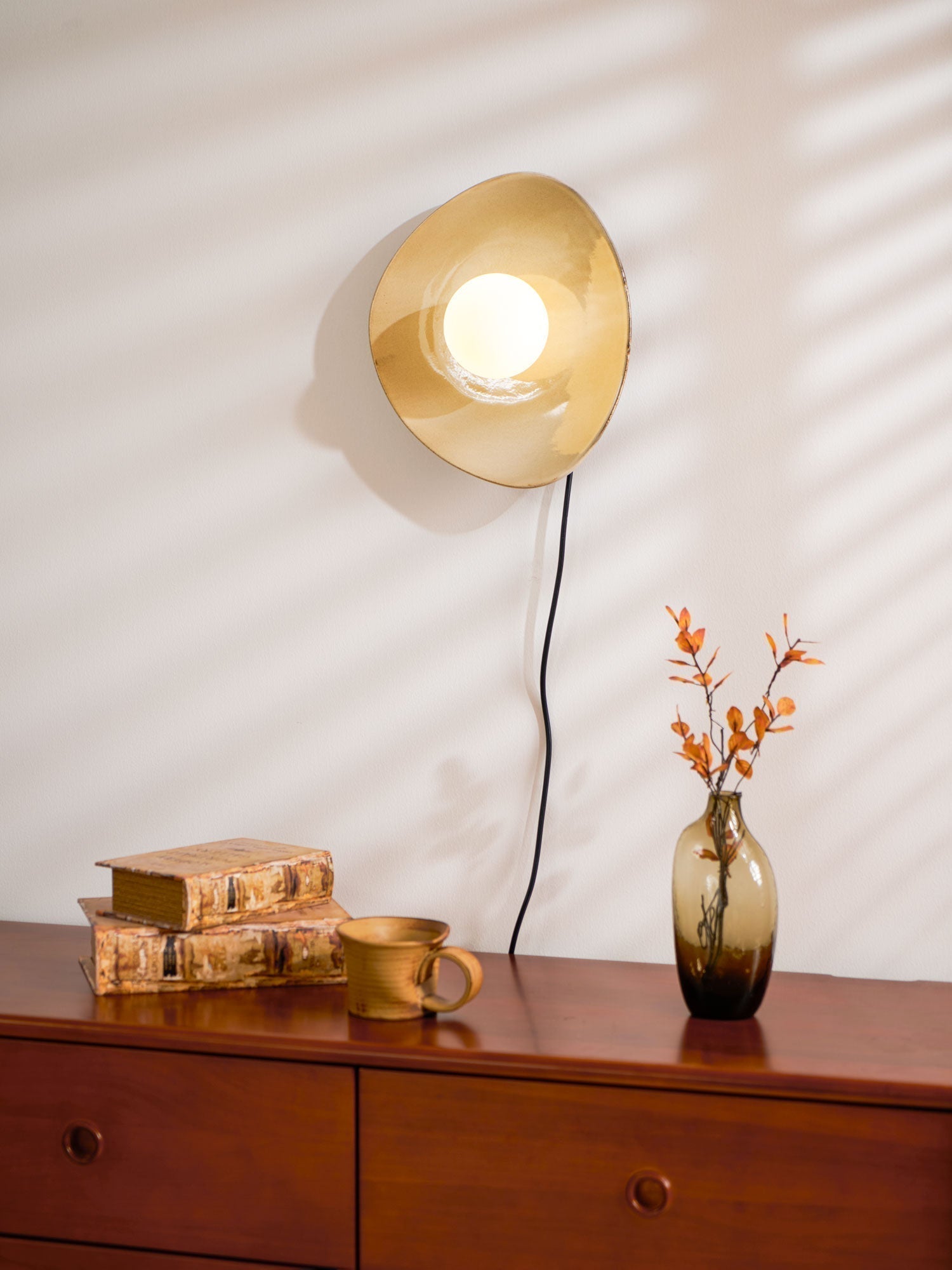 Nancy Pebble Disc Plug-in Ceramics Glass Wall Light