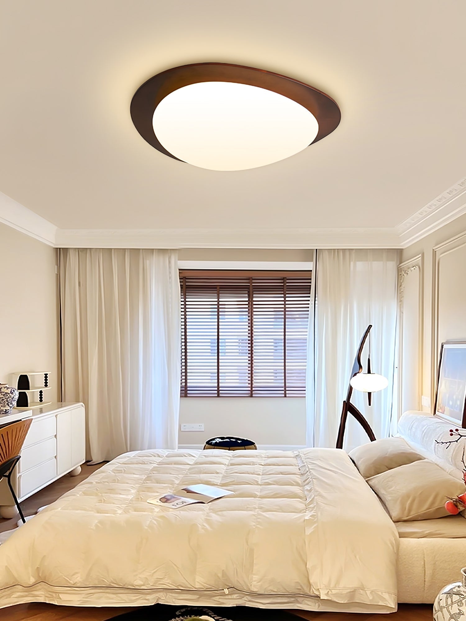 Lustra Ceiling Light Wooden Walnut Pebble