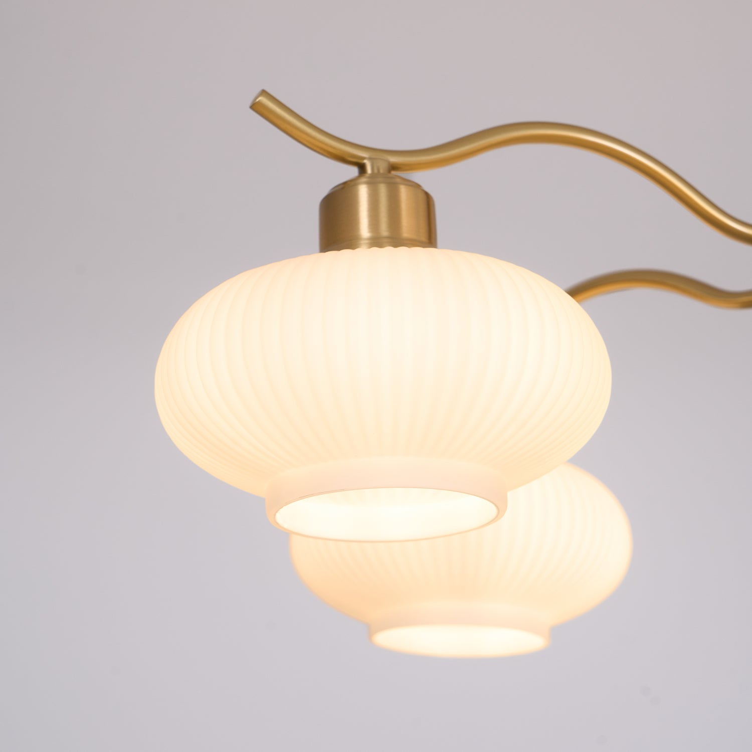 Cavien Lustre en Laiton et Noyer