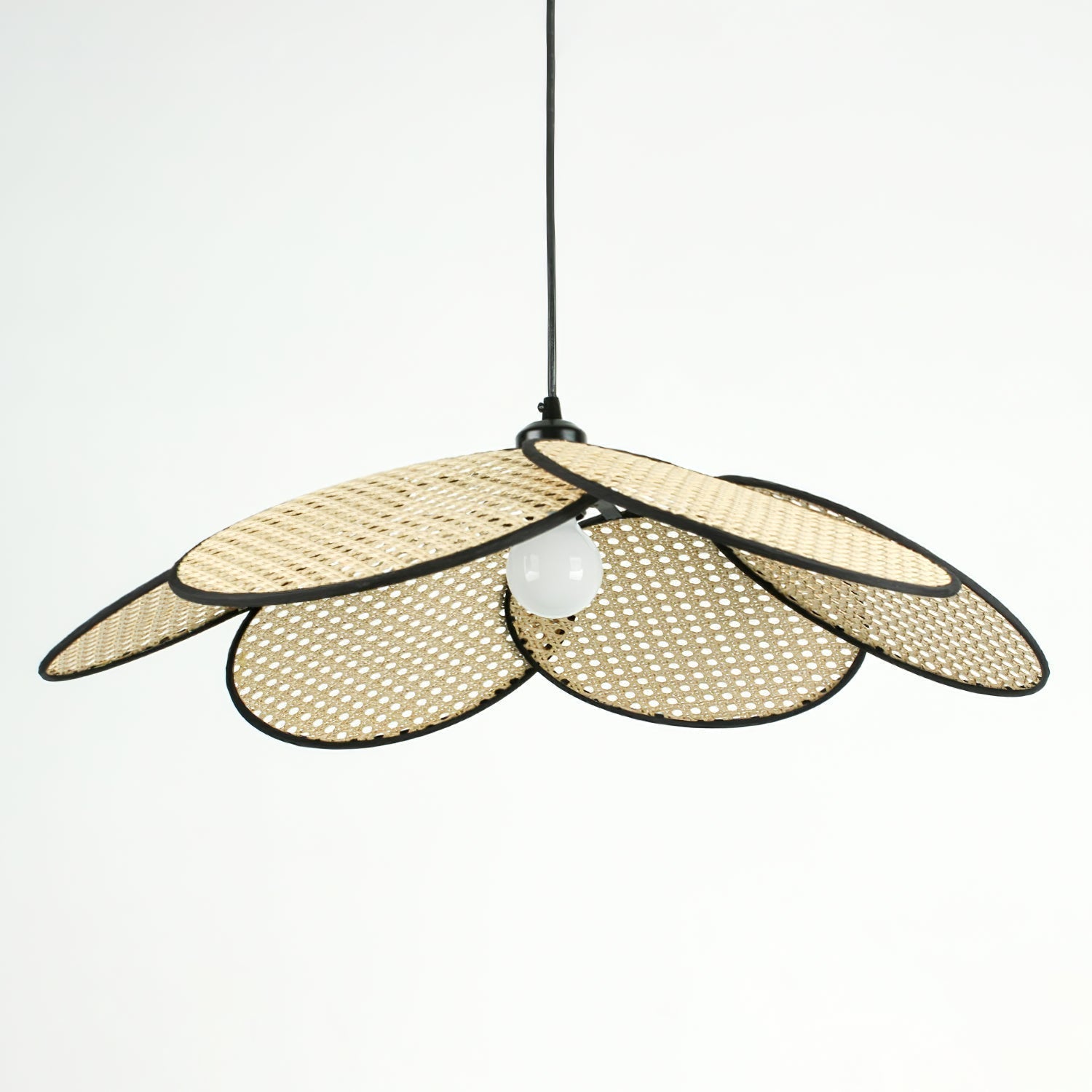 Vemarora Premium Élégance Pétales Rotin Tissu Pendentif Lampe