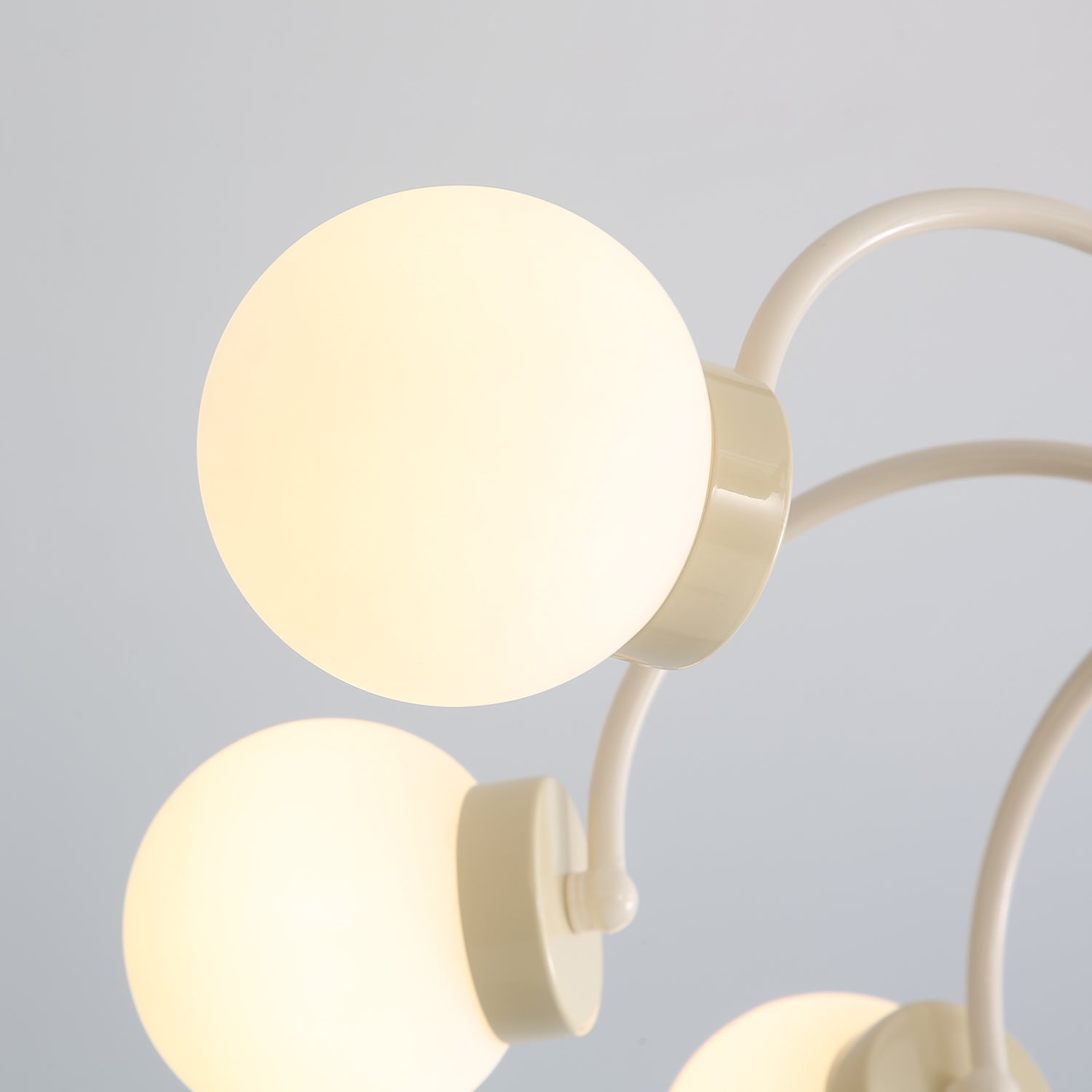 Lustra Lustre 8-Lumières Globe Pivone Élégant