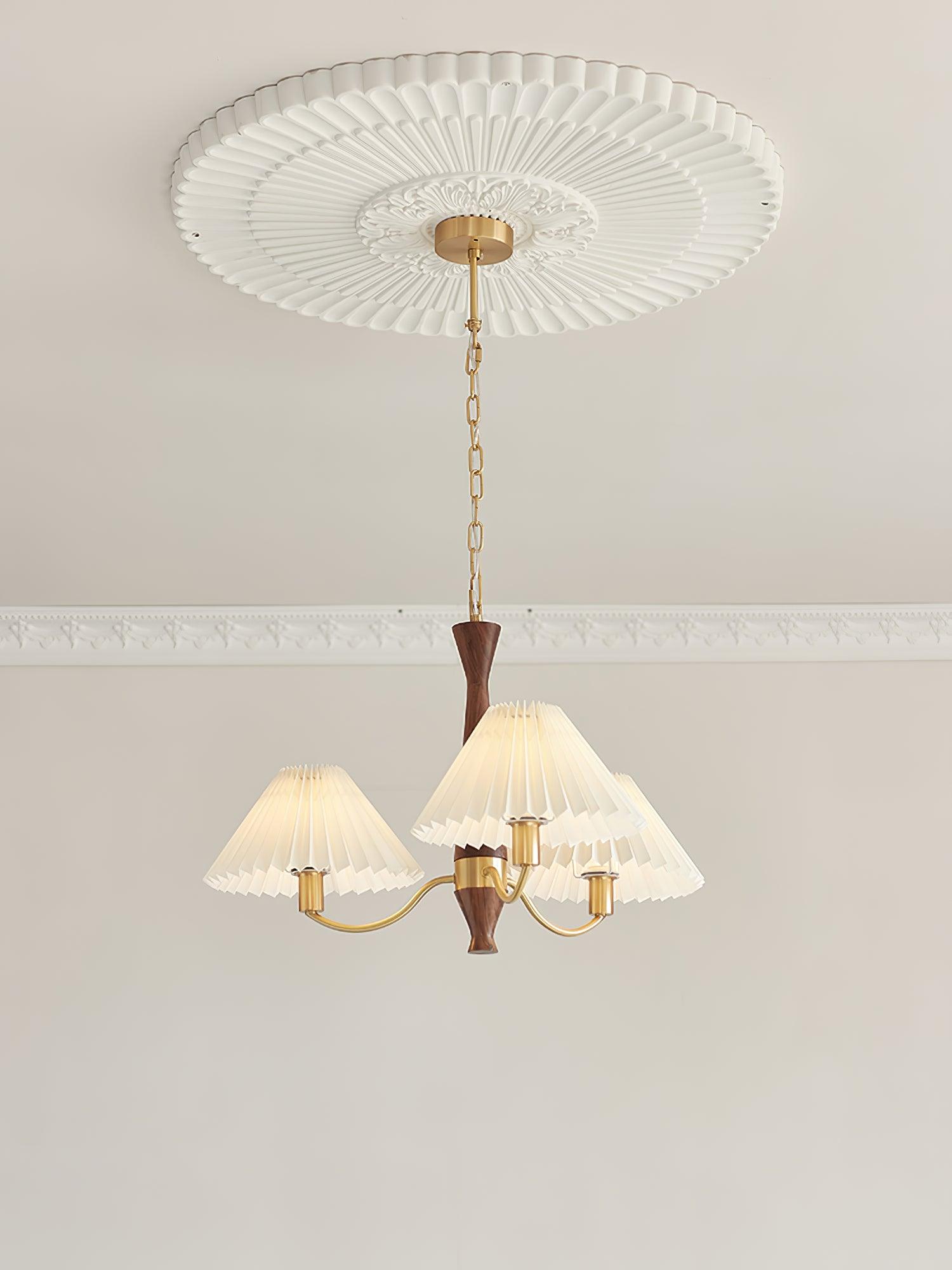 Lustra Lustre Plissé avec Abat-jours Blancs Milieu du Siècle