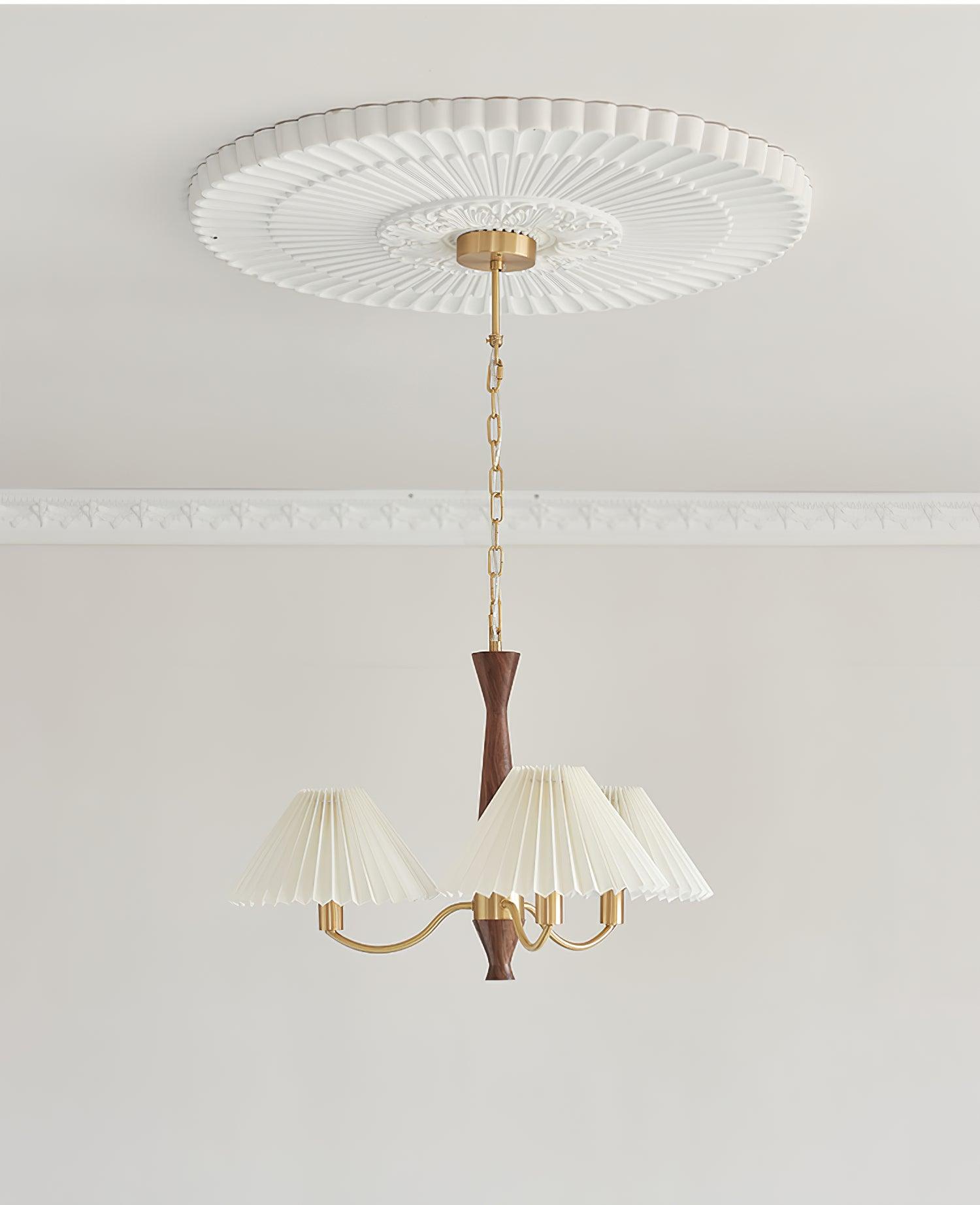 Lustra Lustre Plissé avec Abat-jours Blancs Milieu du Siècle