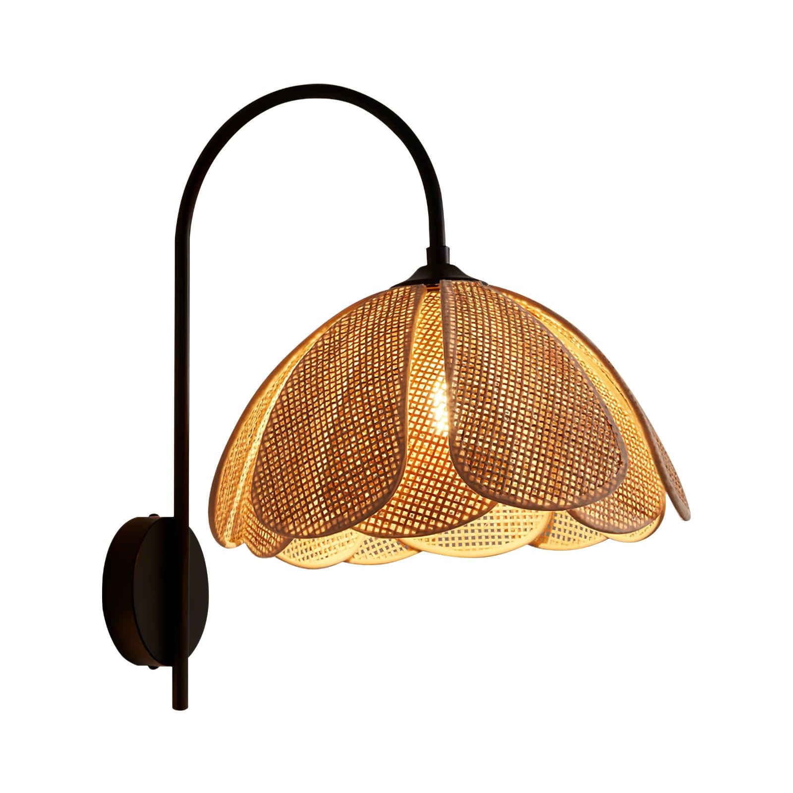 Edria Lustra Applique Murale Rattan Forme Pétale Élégante