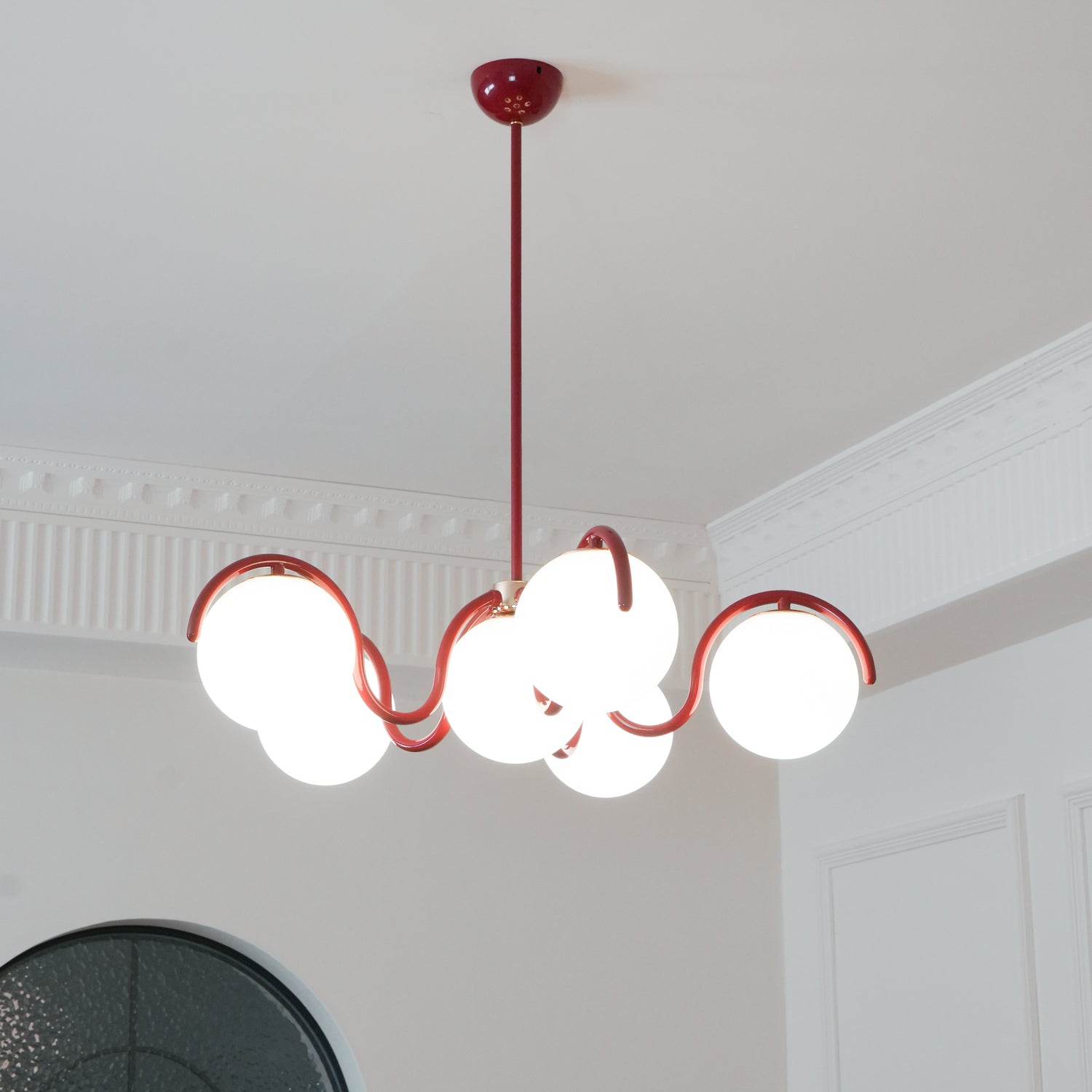 Lustra Lustre en Verre Blanc avec Globes et Cadre Courbé
