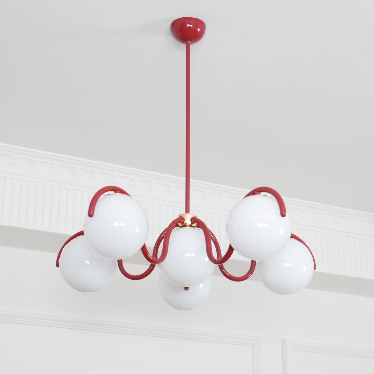 Lustra Lustre en Verre Blanc avec Globes et Cadre Courbé