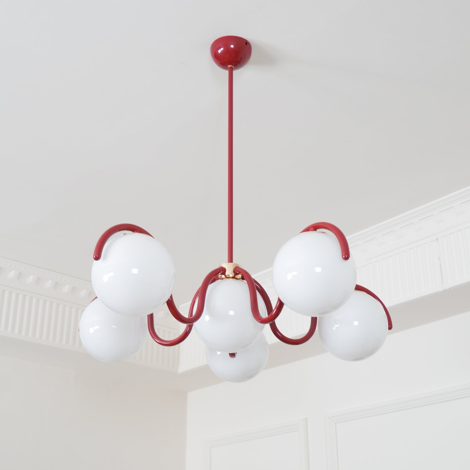 Lustra Lustre en Verre Blanc avec Globes et Cadre Courbé