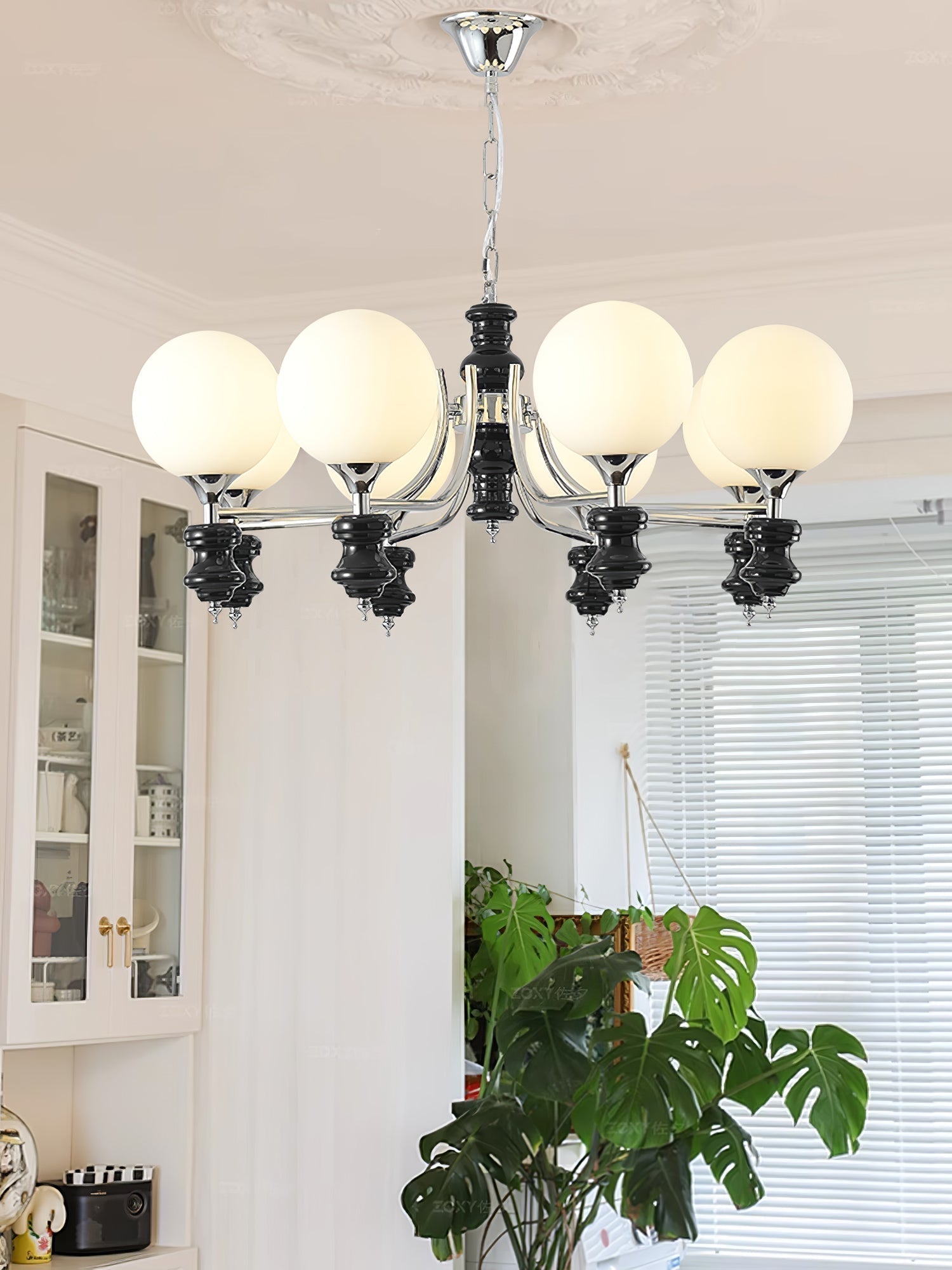 Aurora Lustre Regal Orb Givré