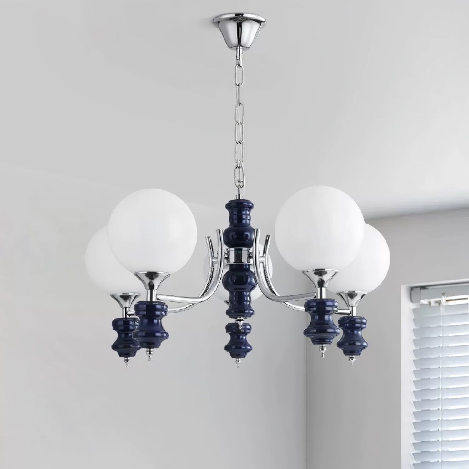 Aurora Lustre Regal Orb Givré