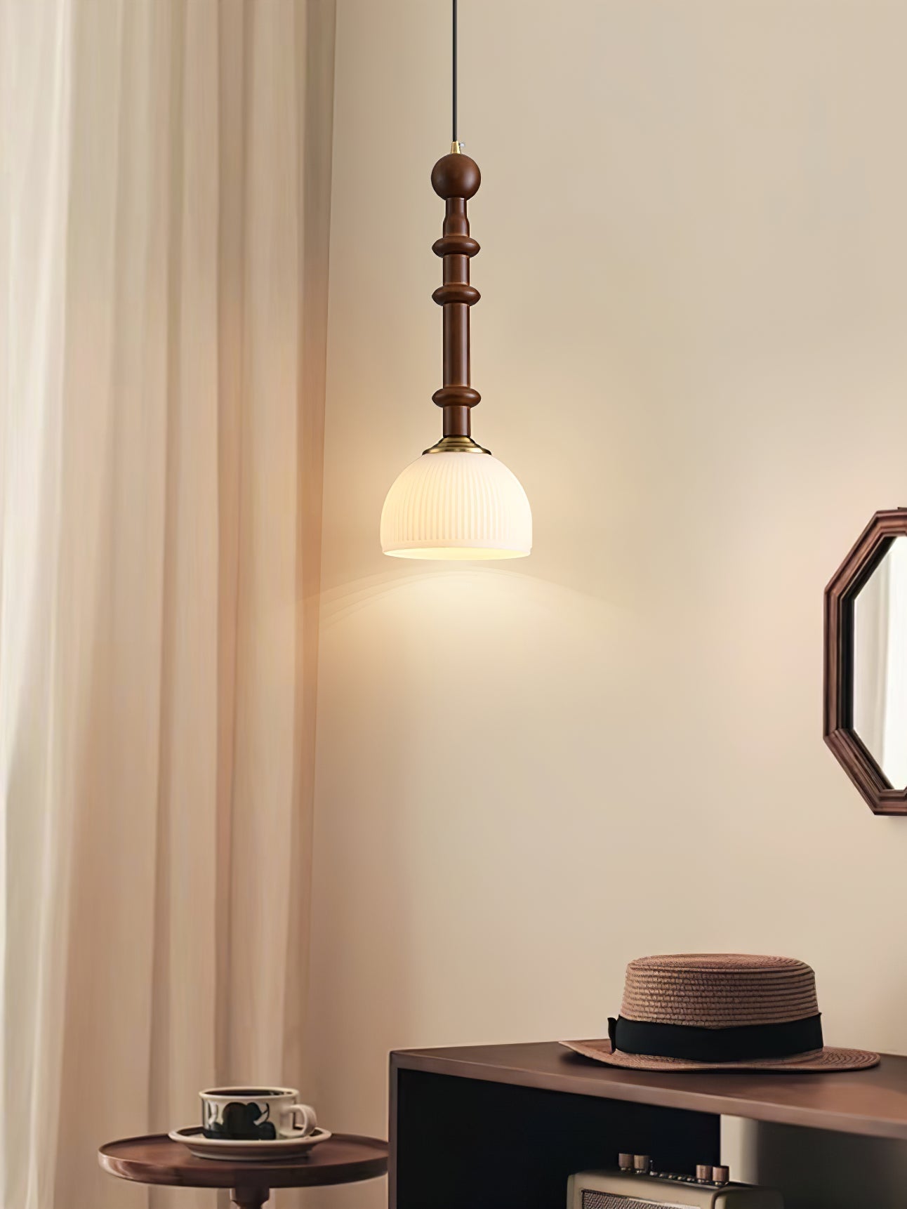 AmberGlow Suspension en Bois Vintage