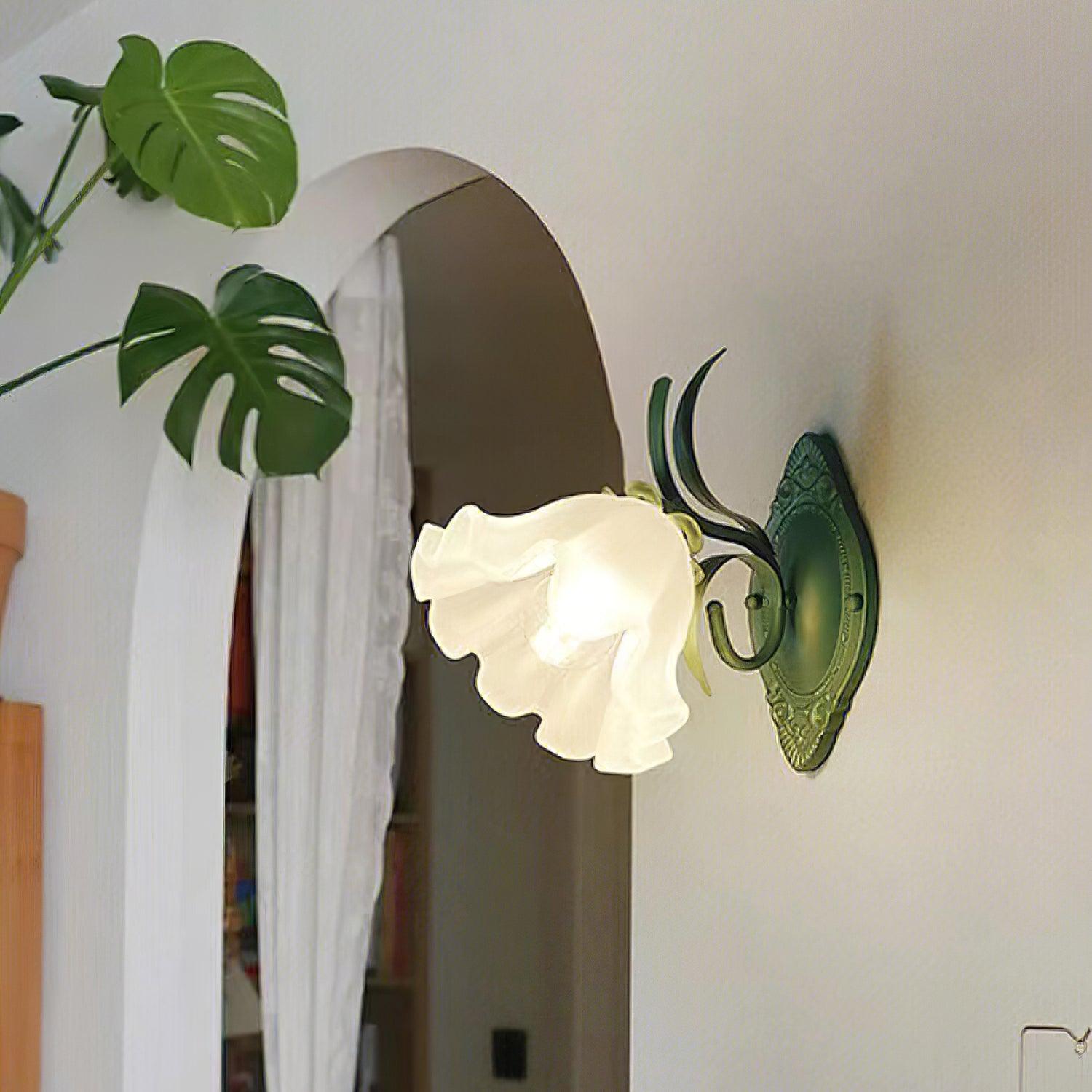 Nivan Applique murale vintage avec abat-jour en verre à motif floral pour chambre à coucher et salon