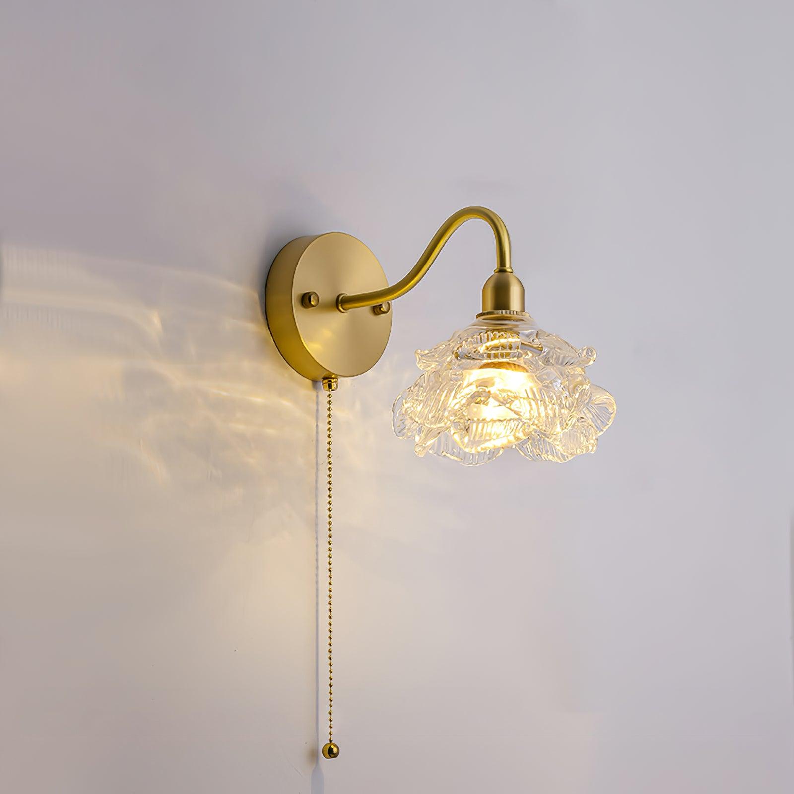 Cove Applique Murale Nordique en Laiton et Verre Rose