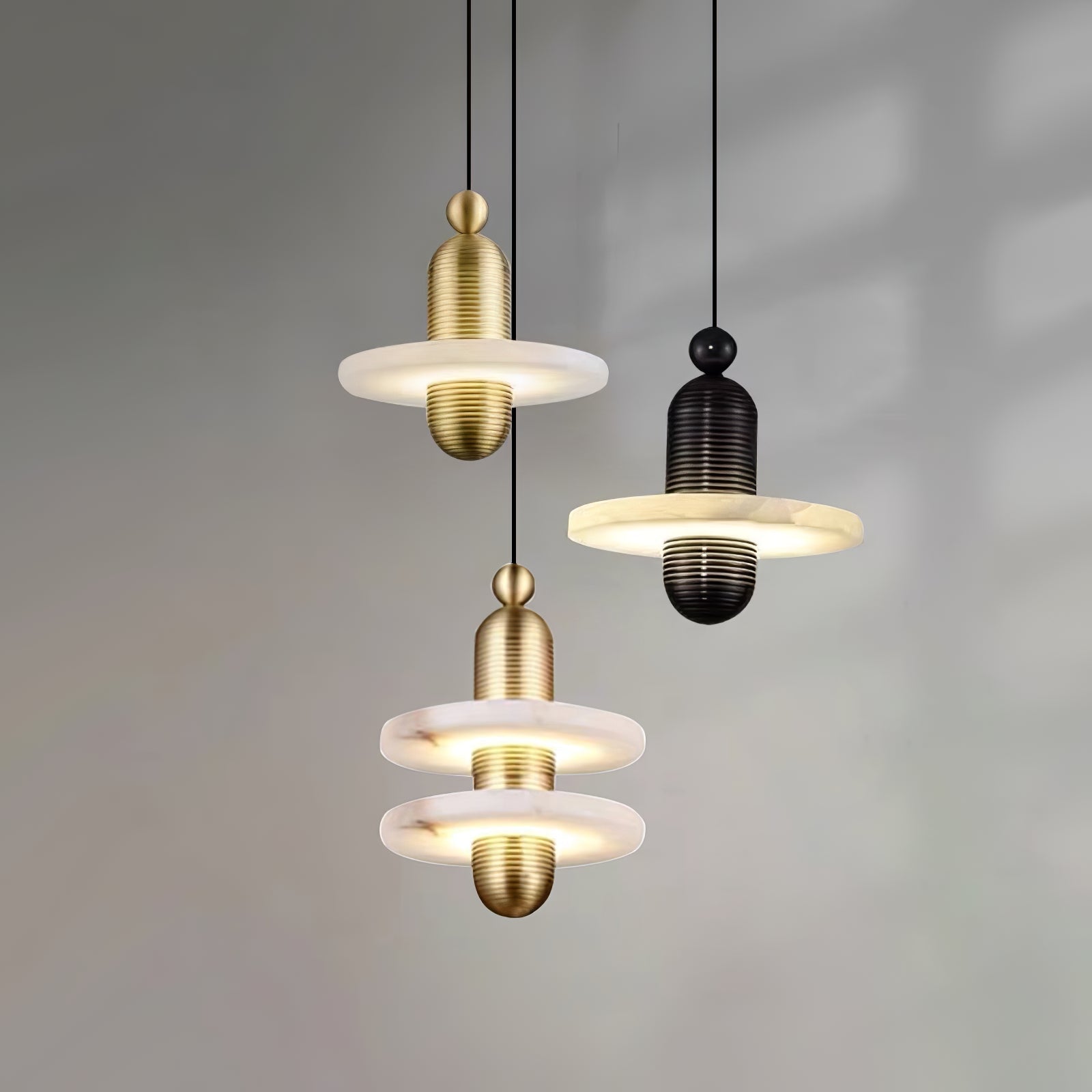 Orion Suspension Laiton Brossé Alabastre